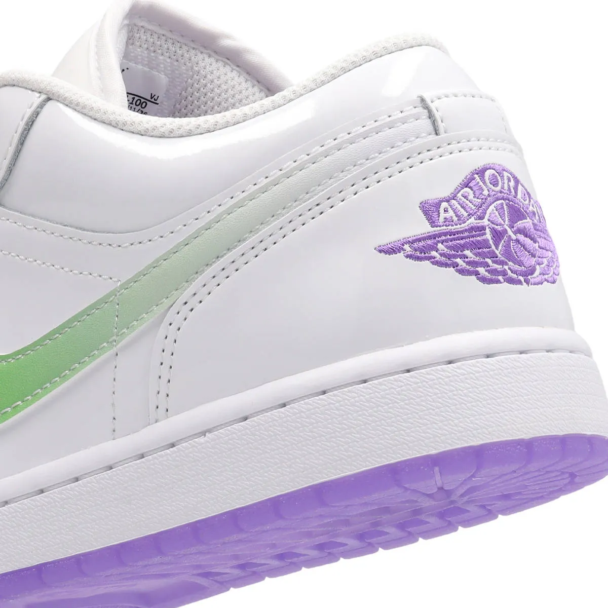 000000_Air-Jordan-1-Low-SE-Quai-54_White-Action-Grape_IR2367-100_img6