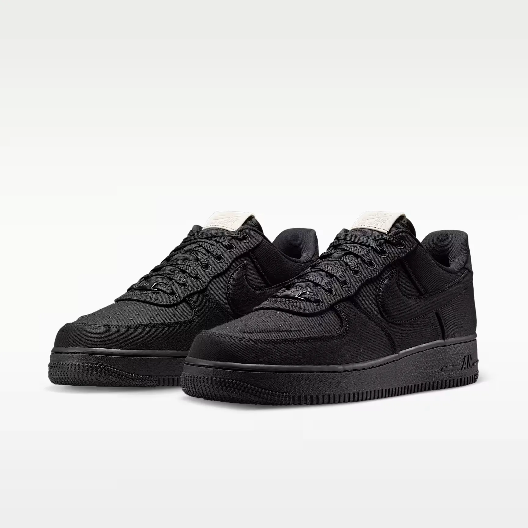 000000_Nike-Air-Force-1-'07-LV8_Black-Canvas_IM5751-001_img4