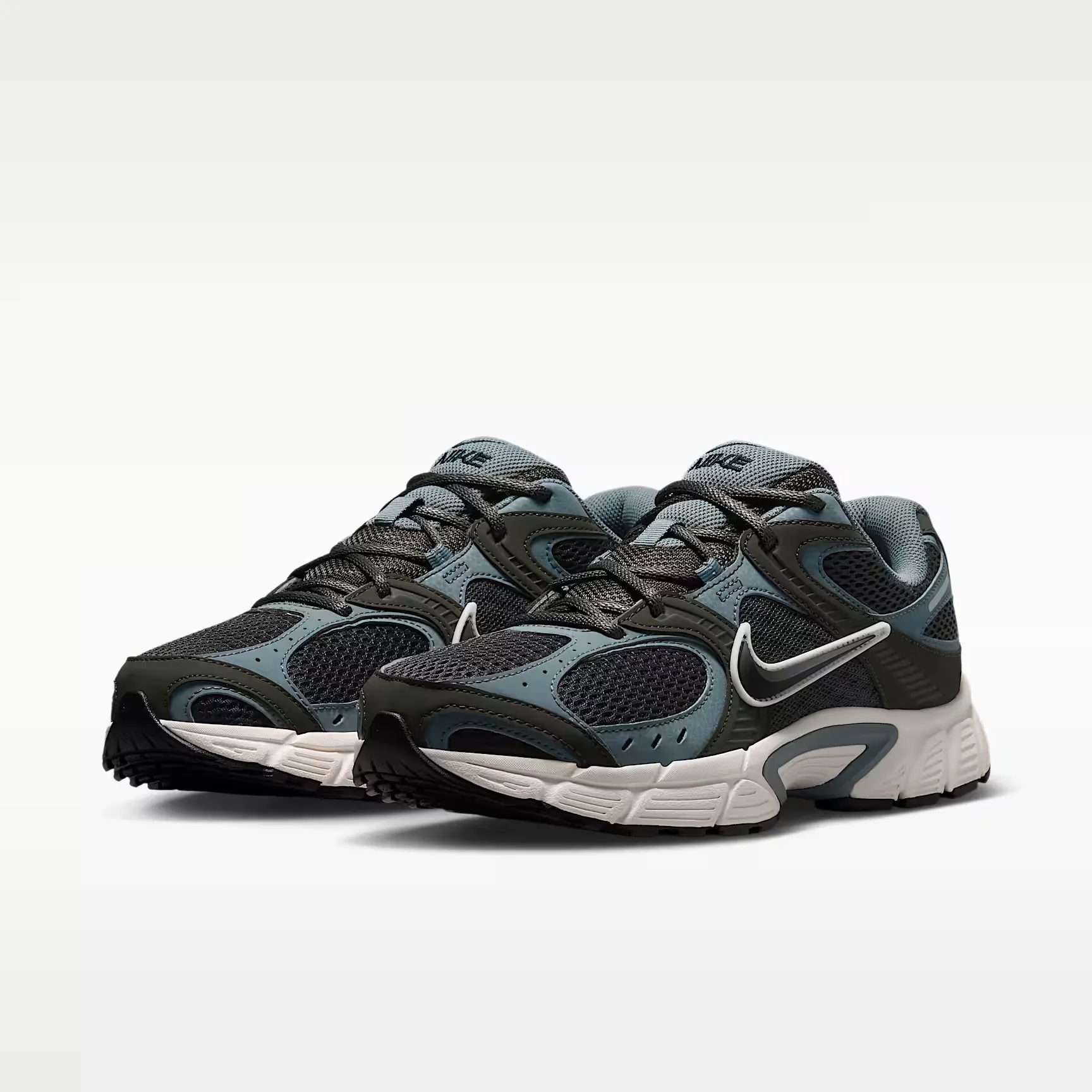 000000_Nike-V5-RNR_Anthracite-Cool-Grey_IO7835-002_img4