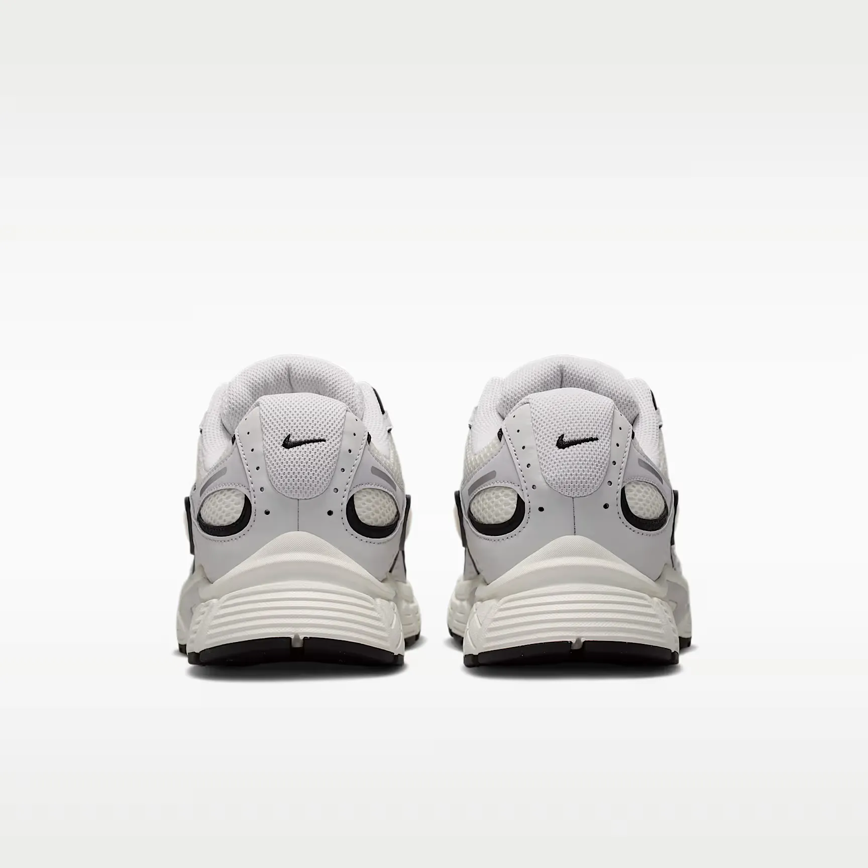 000000_Nike-V5-RNR_Sail-Black-Vast-Grey_IO7835-100_img5