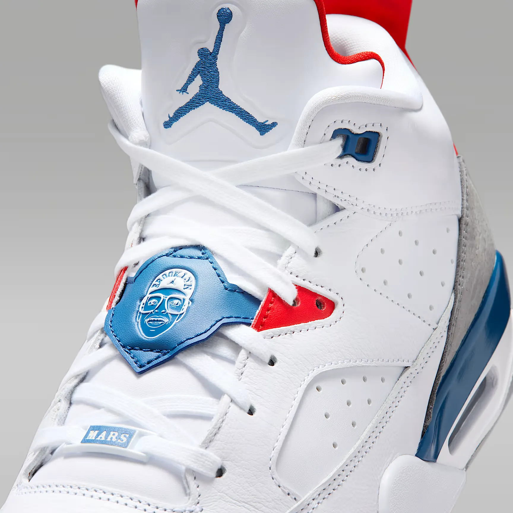 000000_Jordan-Son-of-Mars-Low_White-Varsity-Red-True-Blue_580603-102_img6