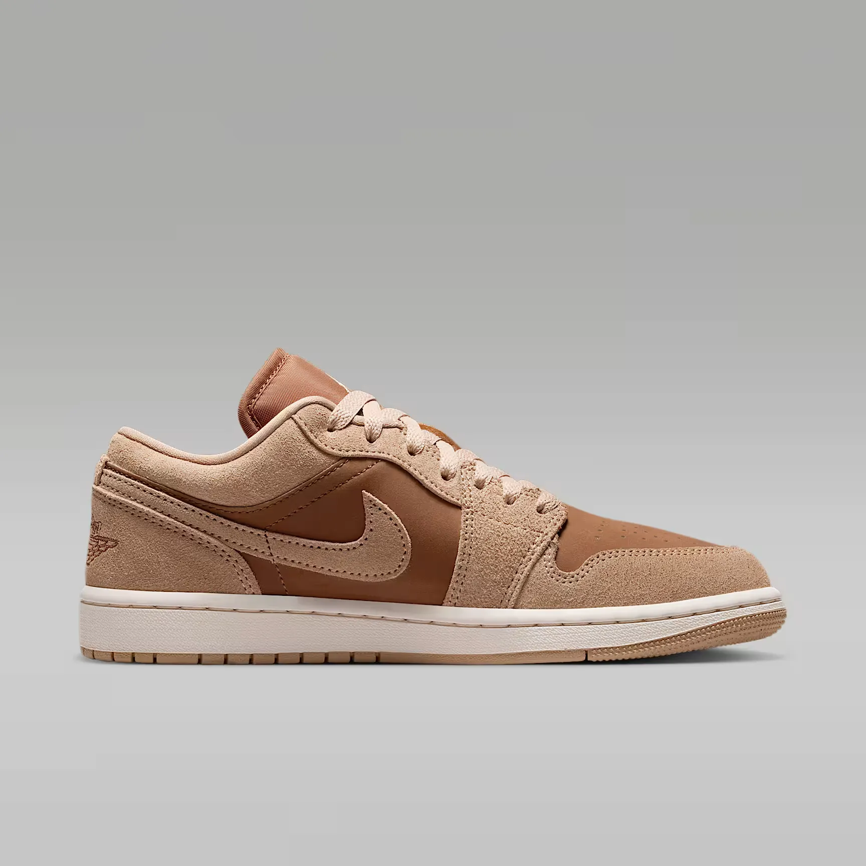 000000_Air-Jordan-1-Low-WMNS_Legend-Medium-Brown_DC0774-205_img2