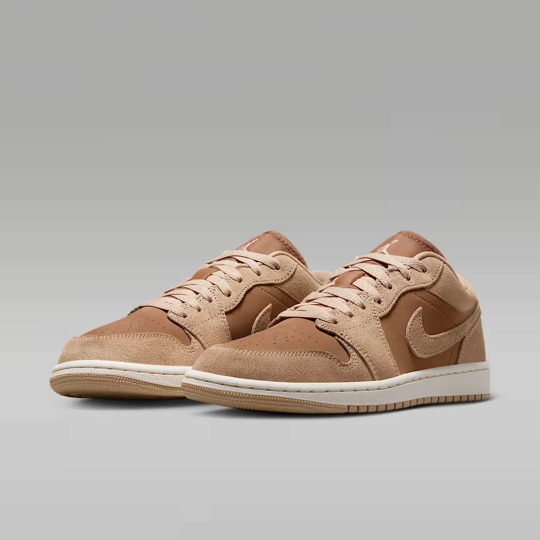 000000_Air-Jordan-1-Low-WMNS_Legend-Medium-Brown_DC0774-205_img4