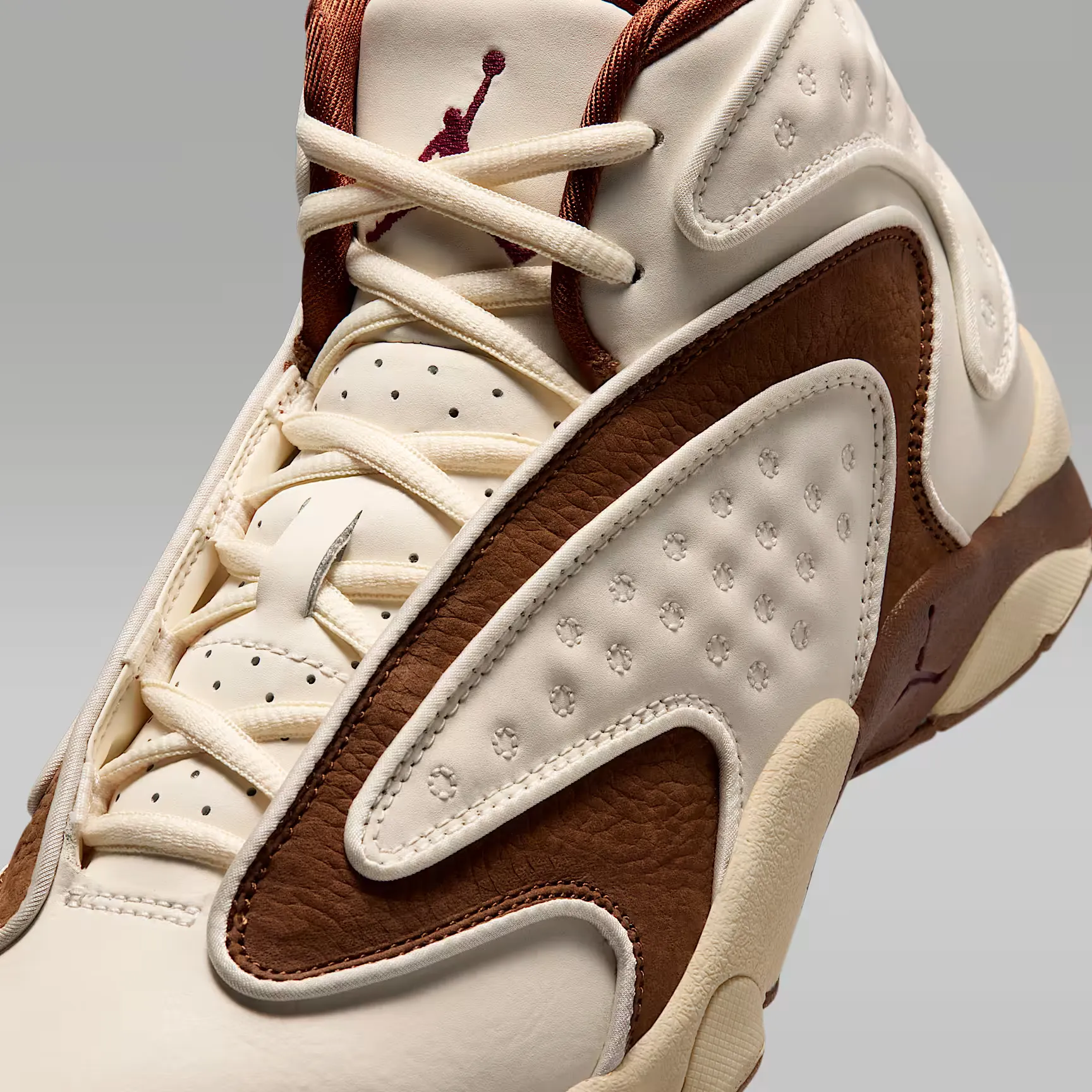 000000_Air-Jordan-OG-WMNS_Pale-Ivory-Light-British-Tan_CW0907-104_img6