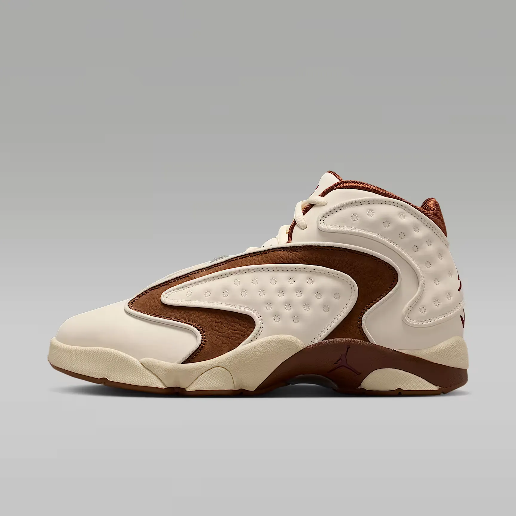 000000_Air-Jordan-OG-WMNS_Pale-Ivory-Light-British-Tan_CW0907-104_img0