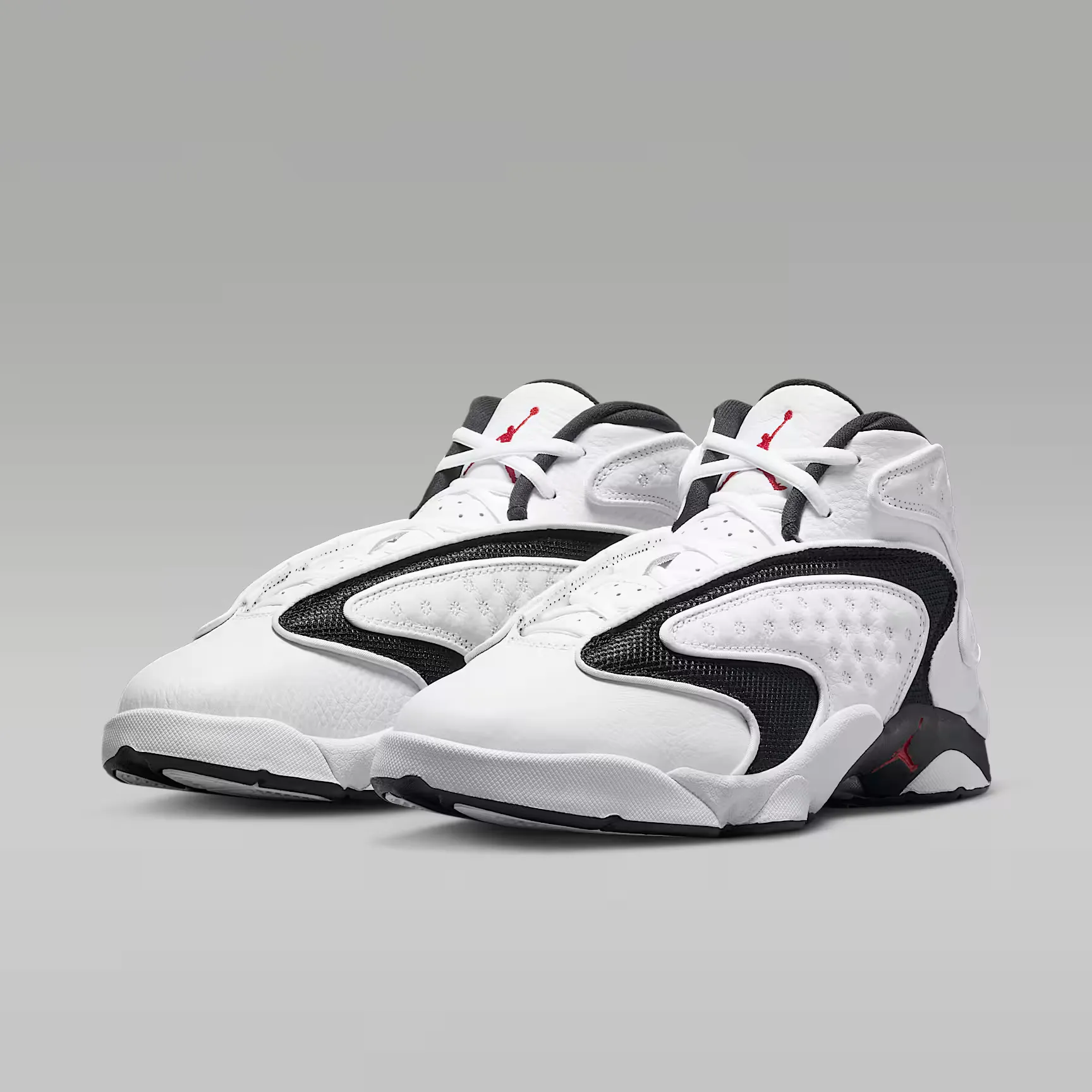 000000_Air-Jordan-OG-WMNS_White-Black_CW0907-103_img4