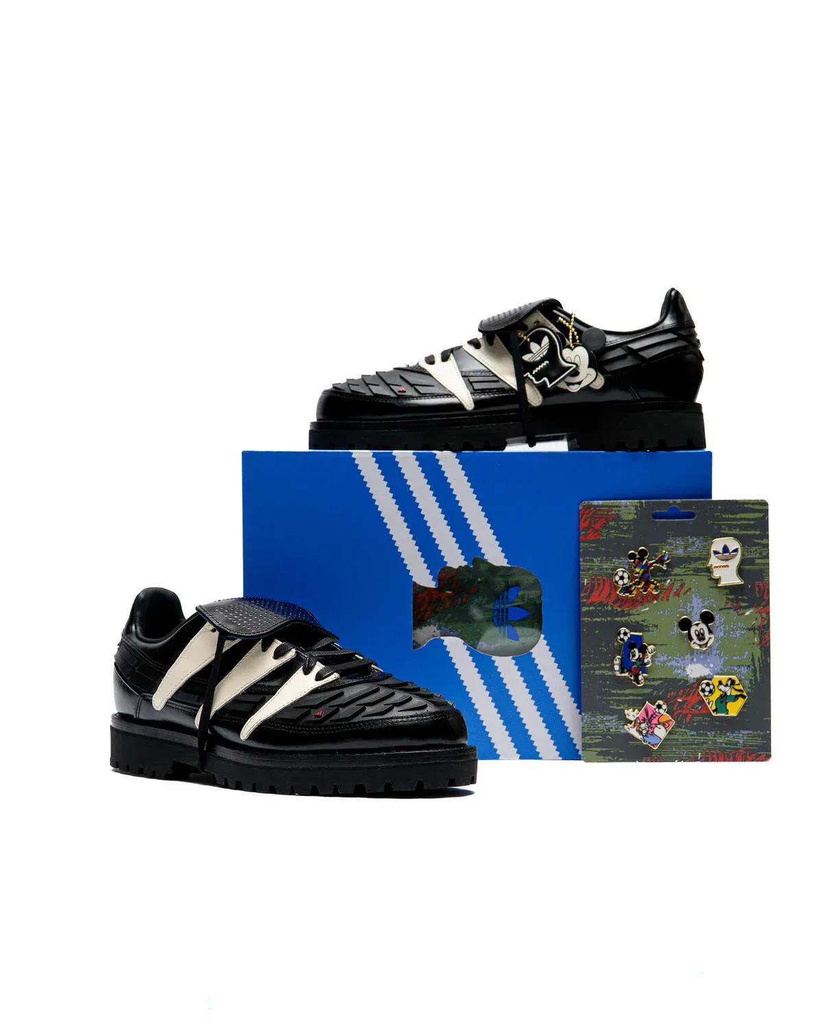 000000_adidas-Originals-x-Brain-Dead-x-Disney-PREDATOR_Core-Black-Crew-White_KJ4289_img4