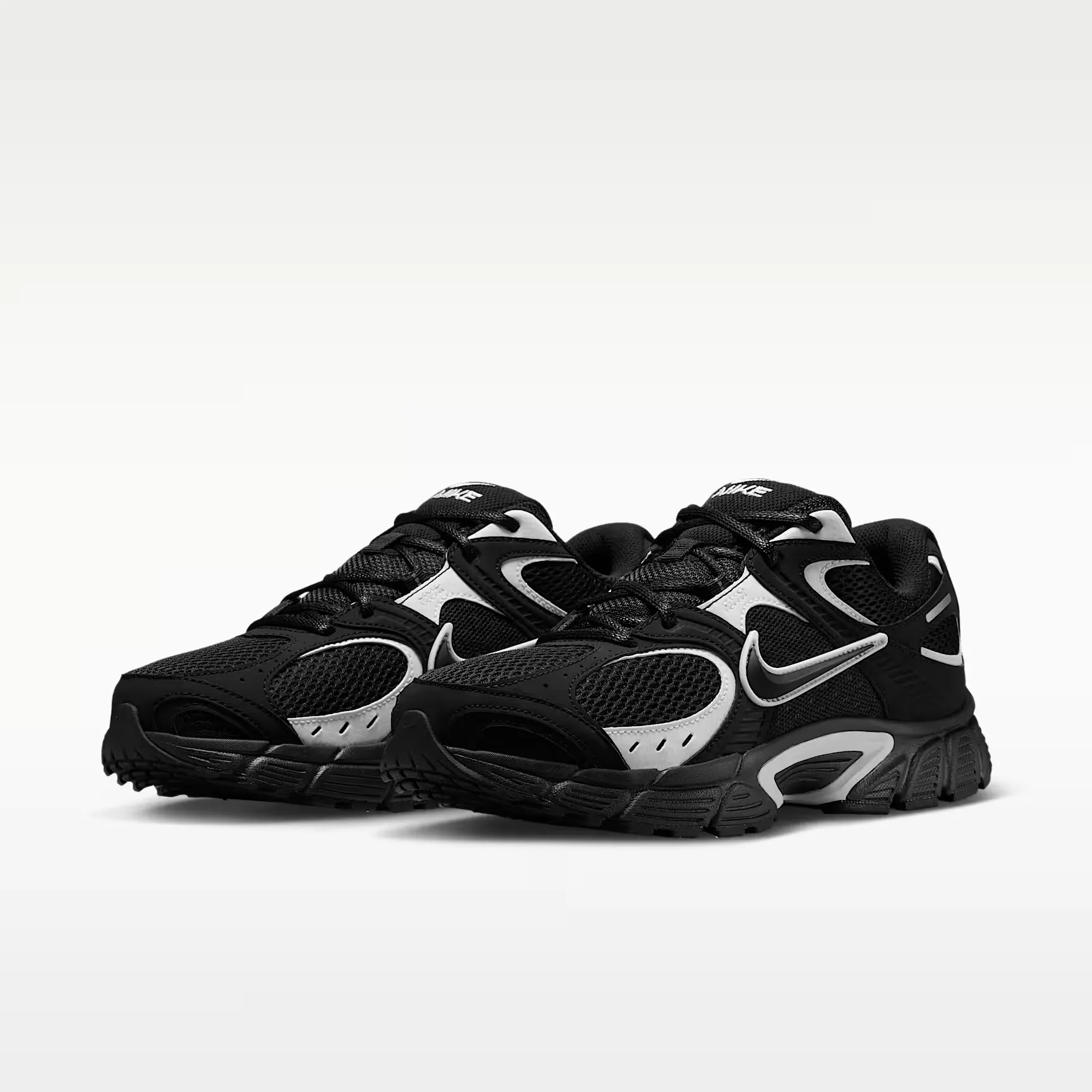 000000_Nike-V5-RNR_Black-White_IO7835-001_img4