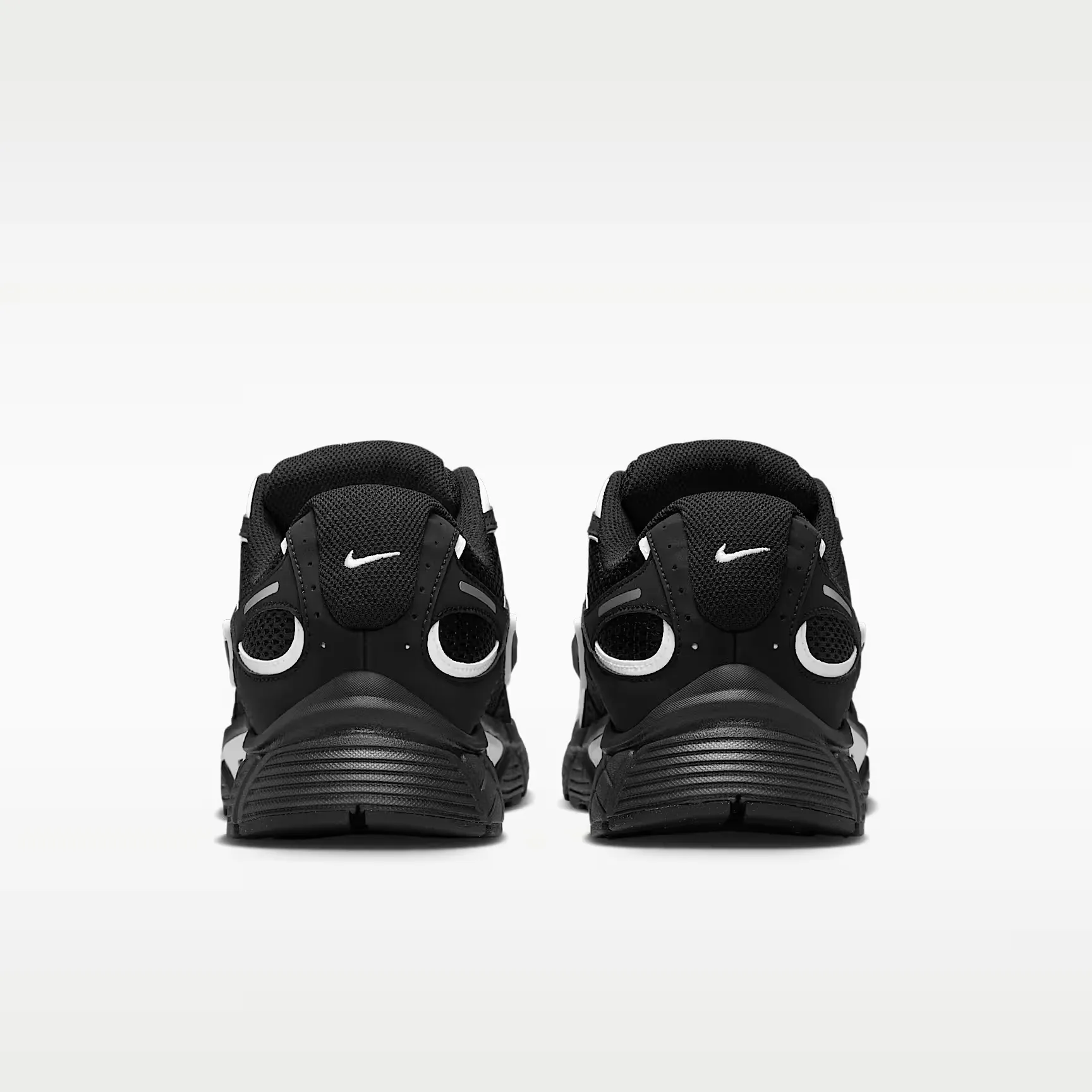 000000_Nike-V5-RNR_Black-White_IO7835-001_img5