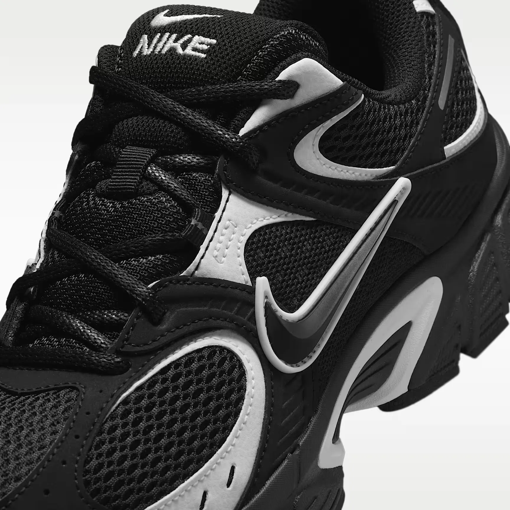 000000_Nike-V5-RNR_Black-White_IO7835-001_img6