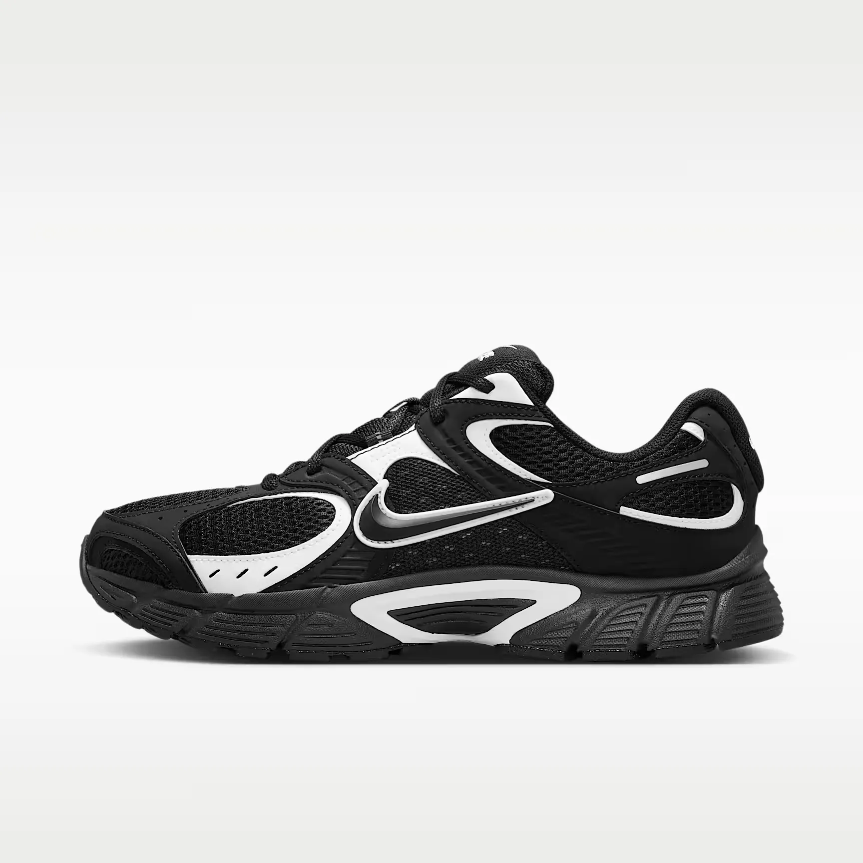 000000_Nike-V5-RNR_Black-White_IO7835-001_img0
