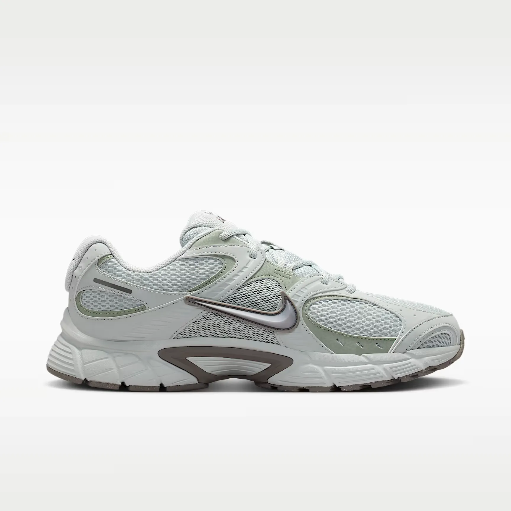 000000_Nike-V5-RNR_Light-Silver-Jade-Horizon_IO7835-003_img2