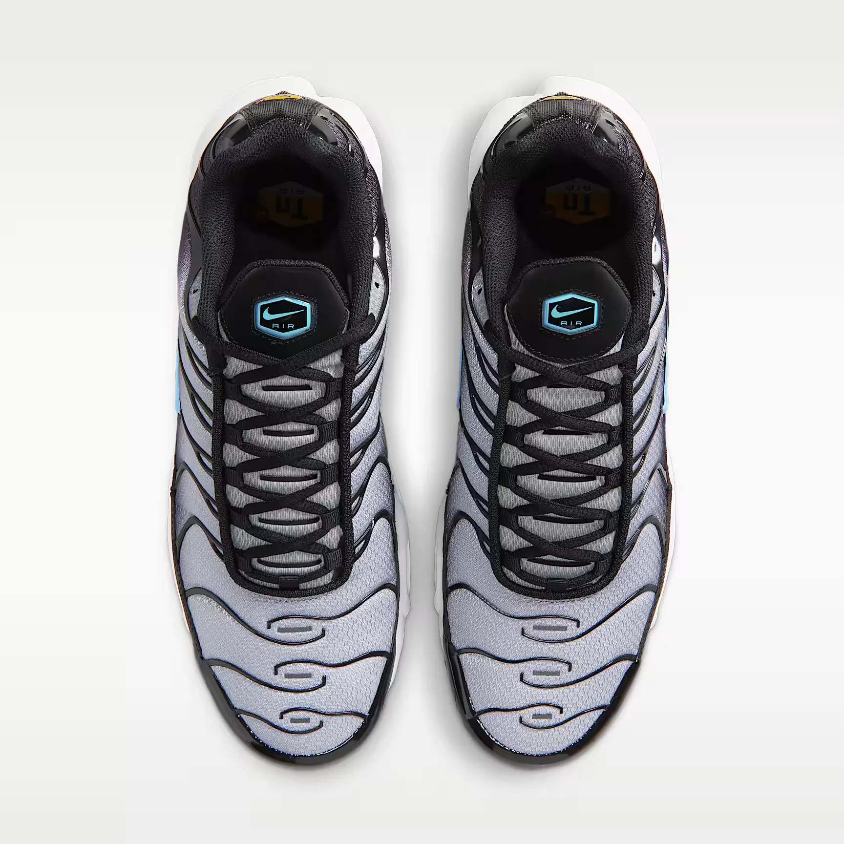 000000_Nike-Air-Max-Plus_Black-Football-Blue_DM0032-042_img3