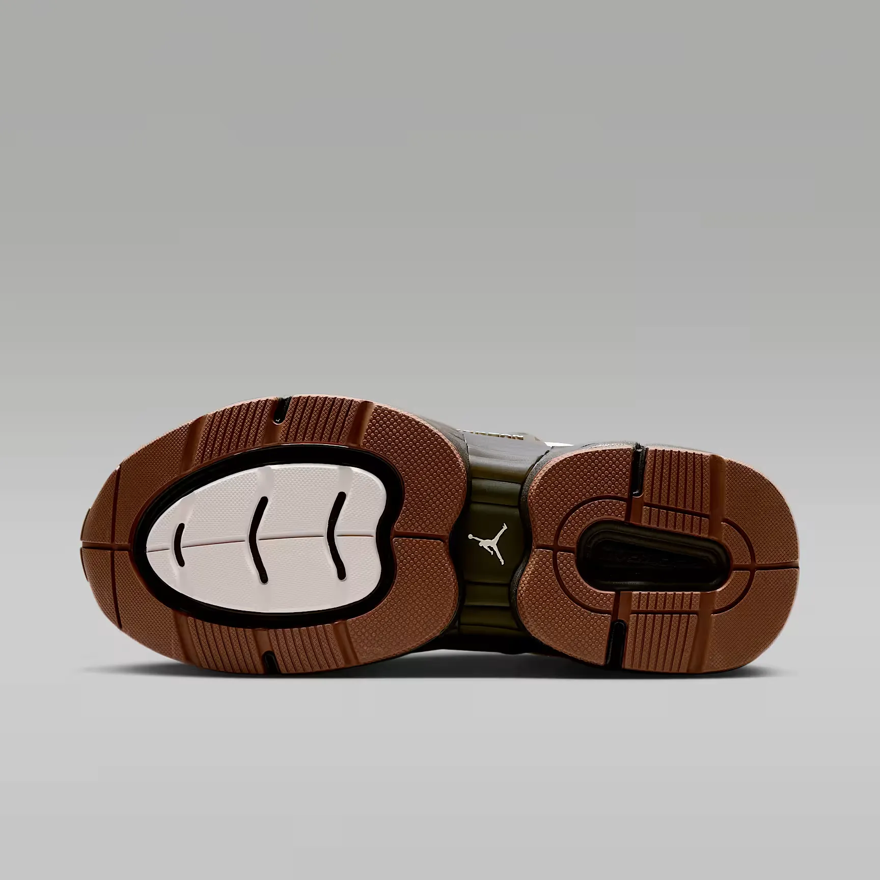 000000_Jordan-Trunner-OS-WMNS_Soft-Pearl-Shadow-Brown_IR1839-003_img1