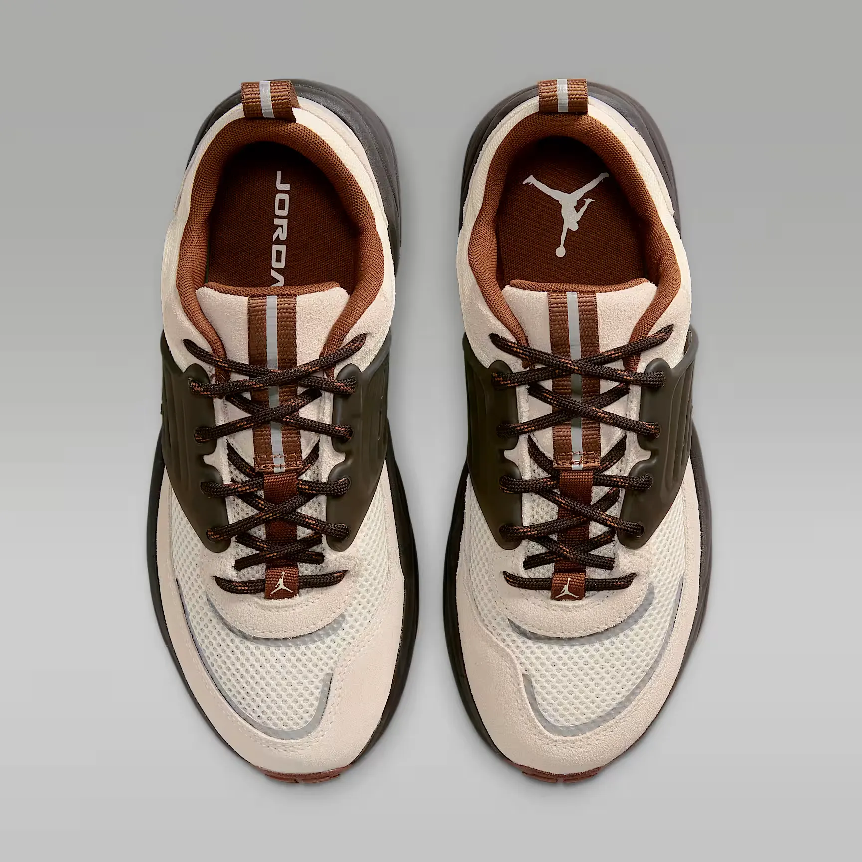 000000_Jordan-Trunner-OS-WMNS_Soft-Pearl-Shadow-Brown_IR1839-003_img3