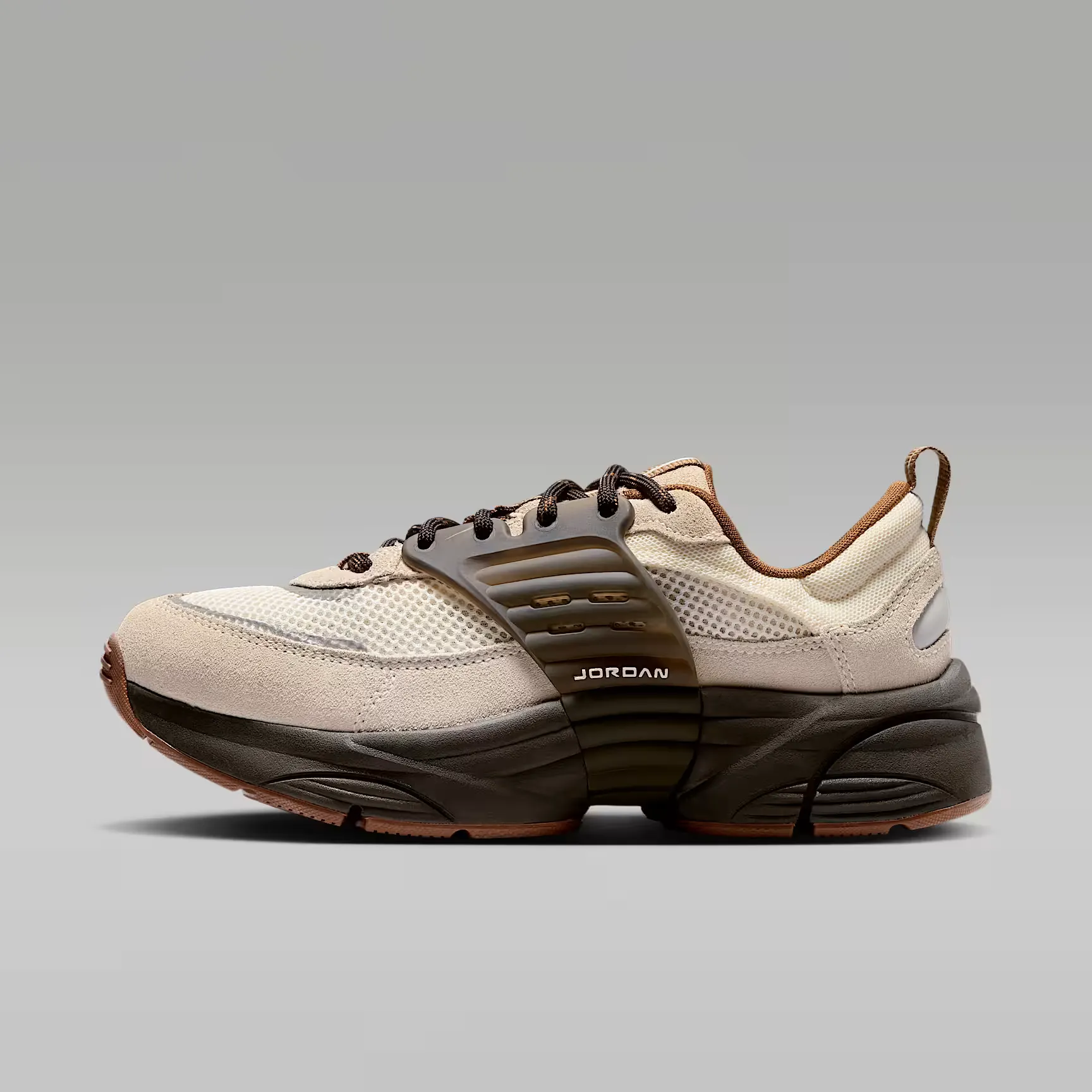 000000_Jordan-Trunner-OS-WMNS_Soft-Pearl-Shadow-Brown_IR1839-003_img0