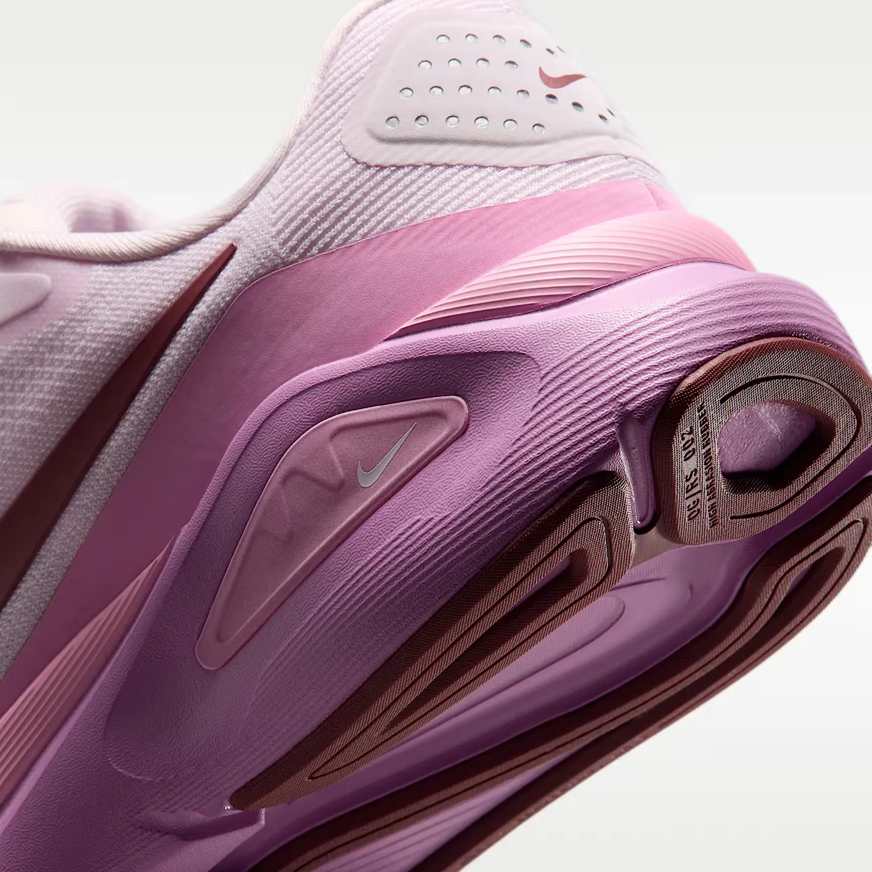 000000_Nike-Structure-26-WMNS_Bleached-Lilac-Pink-Rise_HJ1101-501_img7