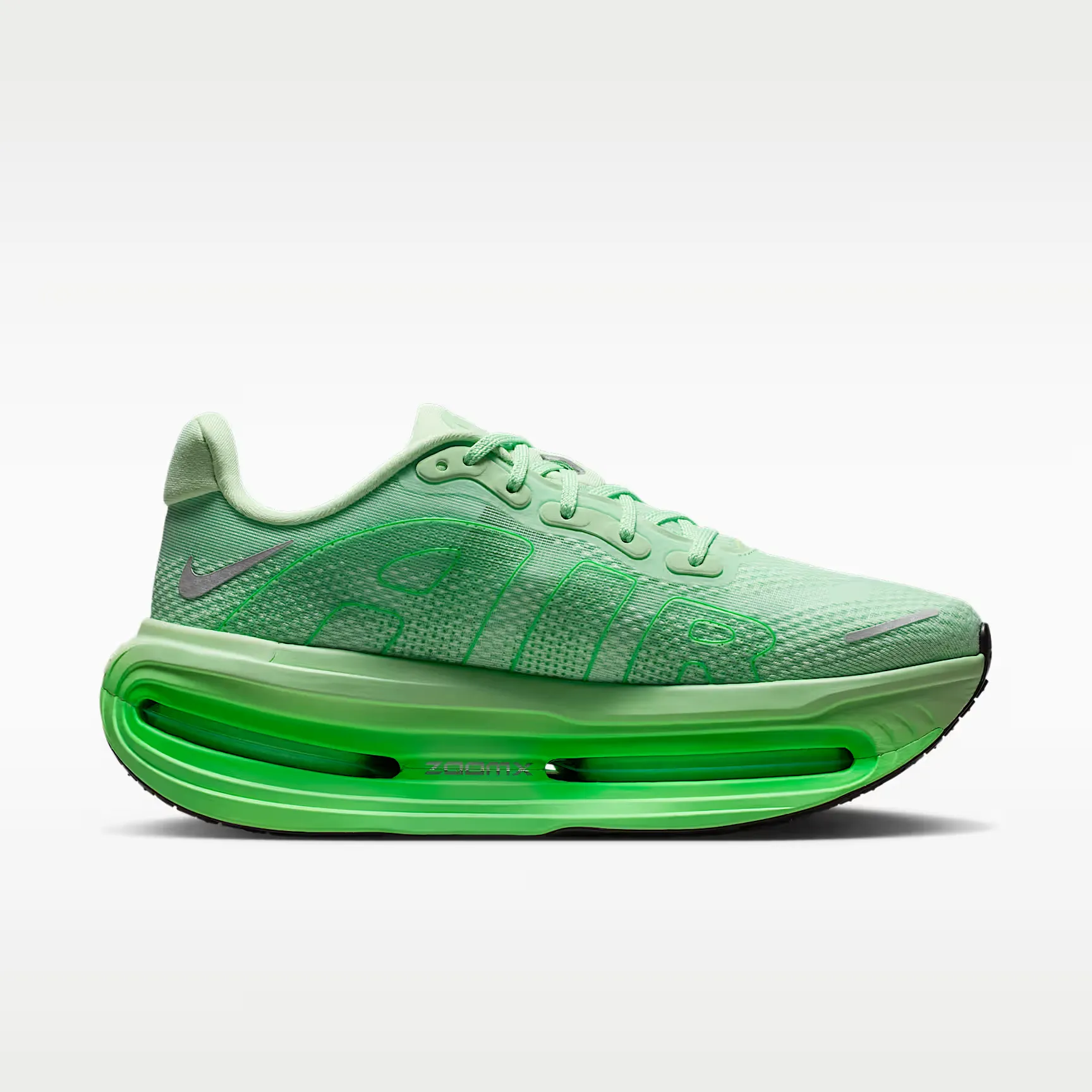 000000_Nike-Vomero-Premium-WMNS_Cucumber-Calm_HM5973-302_img2