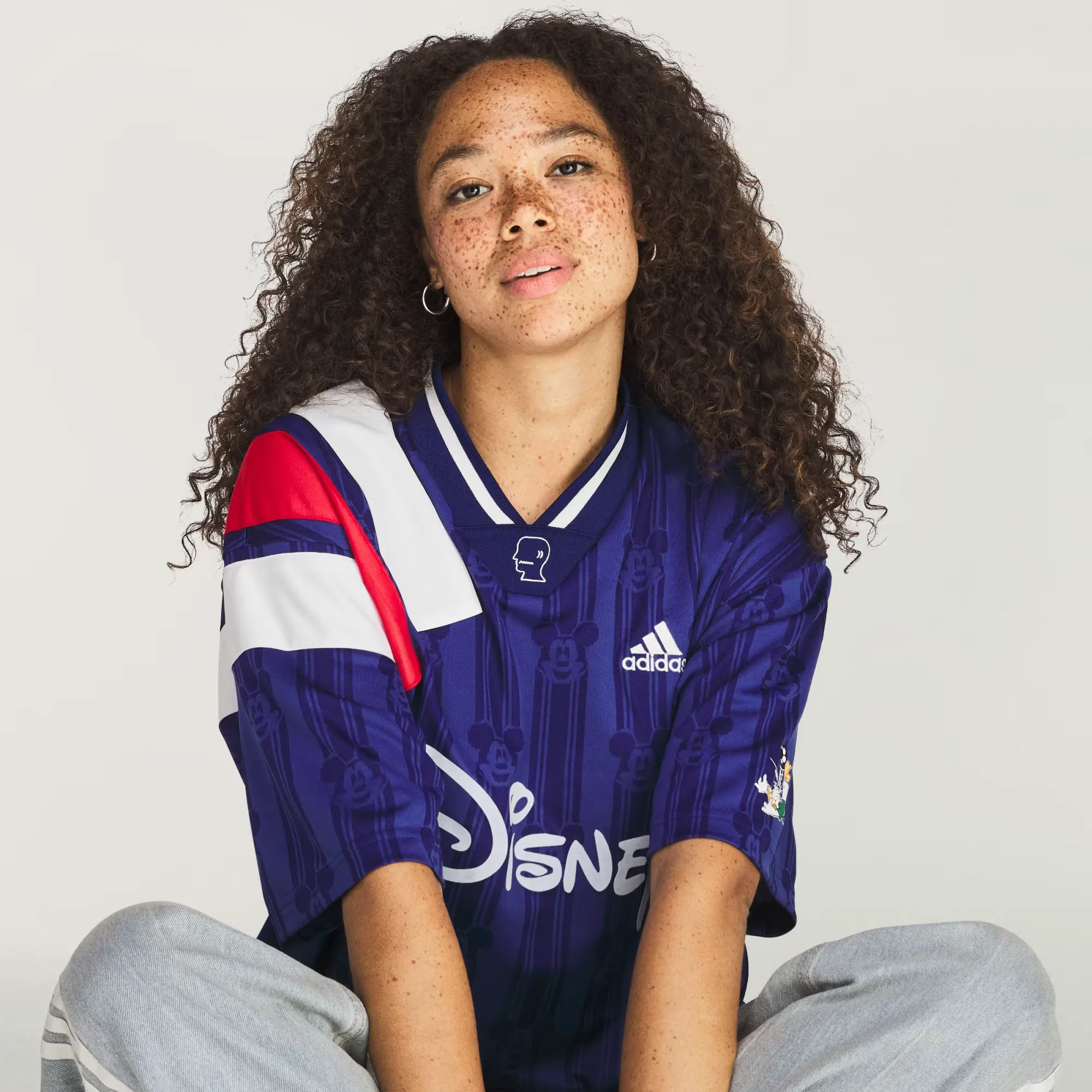 000000_Brain-Dead-x-Disney-x-adidas-Football-Jersey_Victory-Blue_KR5194_img8