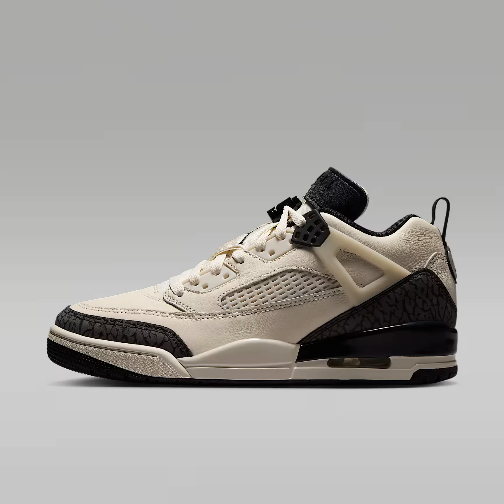 000000_Jordan-Spizike-Low-WMNS_Chalk-Off-Noir_IR1836-102_img0