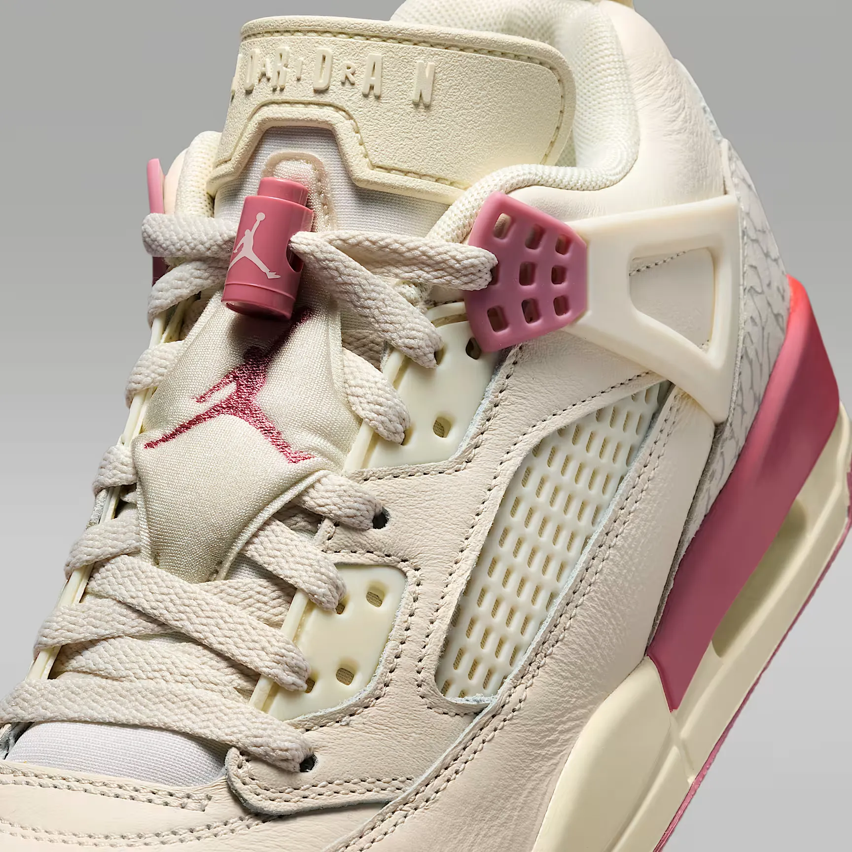 000000_Jordan-Spizike-Low-WMNS_Pale-Ivory-Desert-Berry_IR1836-103_img6