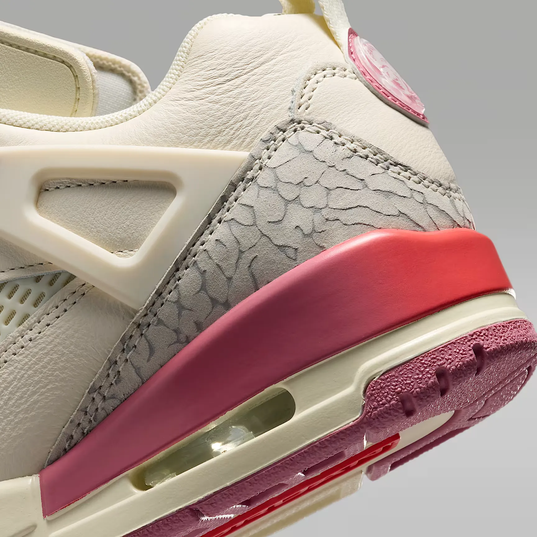 000000_Jordan-Spizike-Low-WMNS_Pale-Ivory-Desert-Berry_IR1836-103_img7