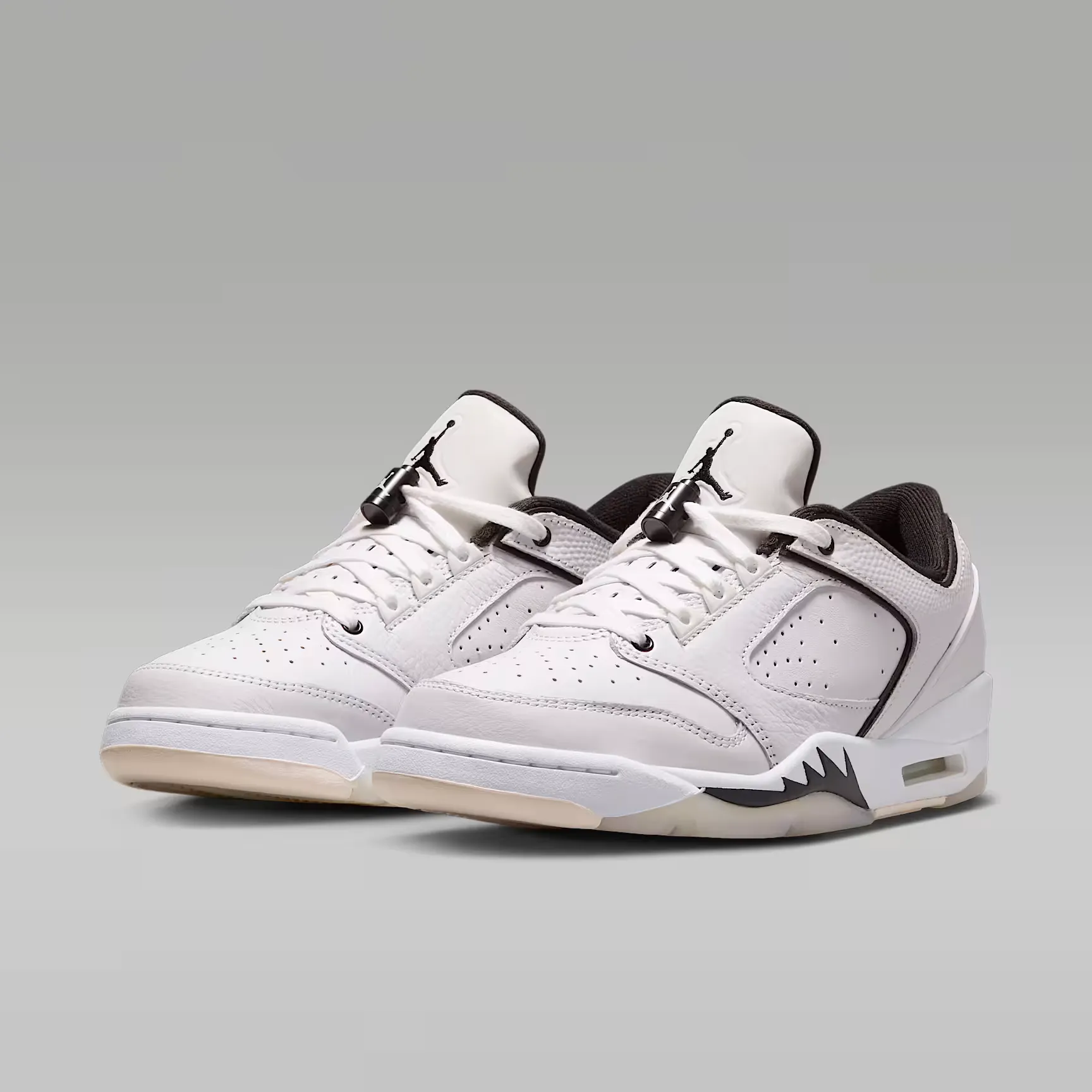 000000_Jordan-Sixty-Plus-Low-WMNS_White-Chalk-Black_IR1847-103_img4