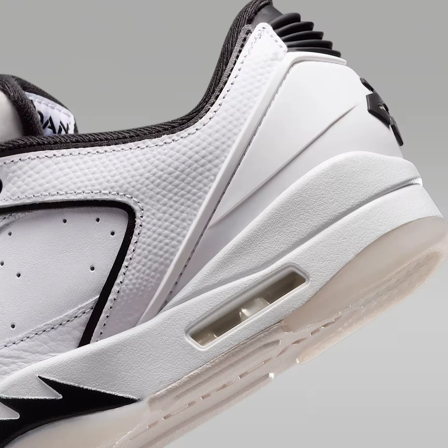 000000_Jordan-Sixty-Plus-Low-WMNS_White-Chalk-Black_IR1847-103_img7