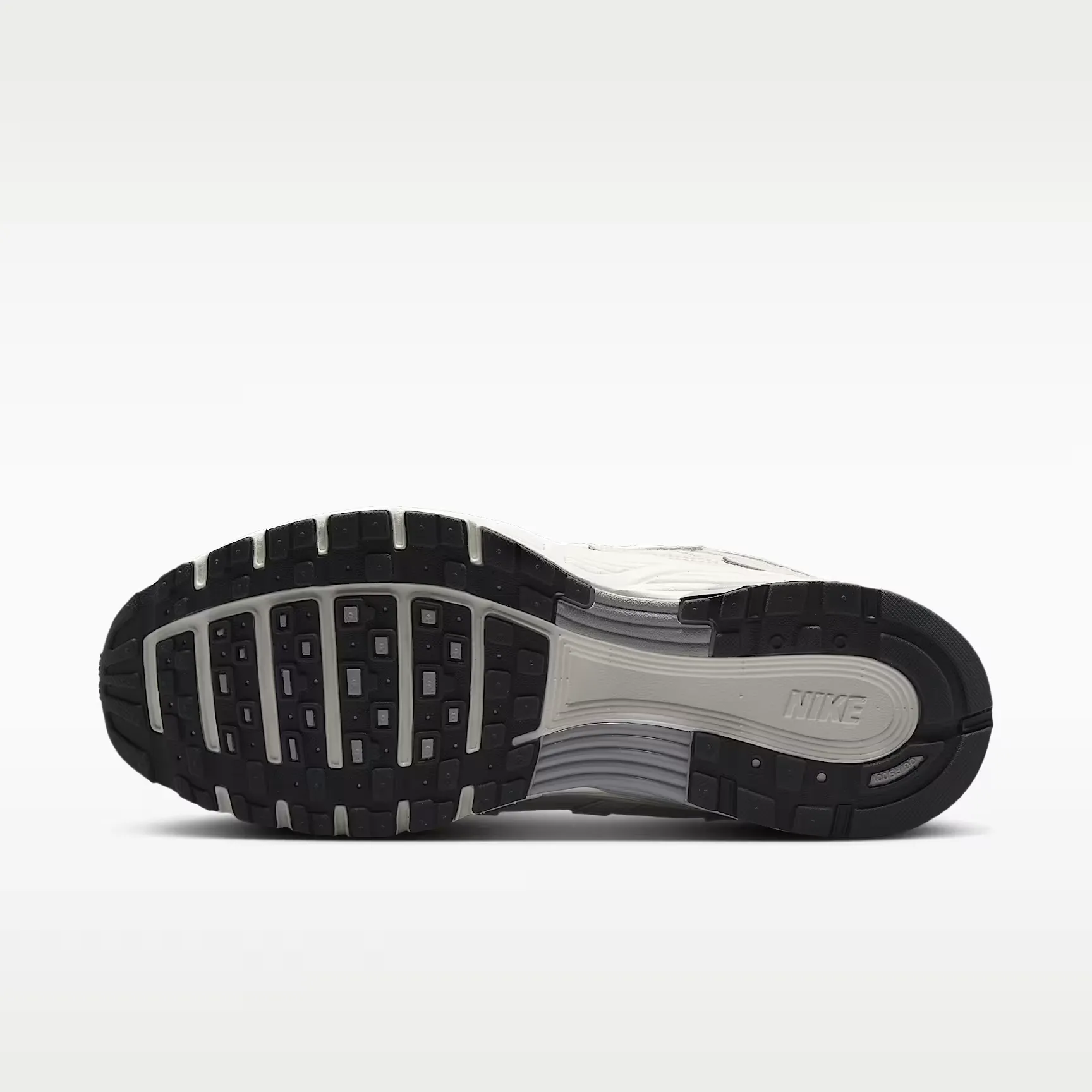 000000_Nike-P-6000_Phantom-Light-Bone_IV6029-030_img1