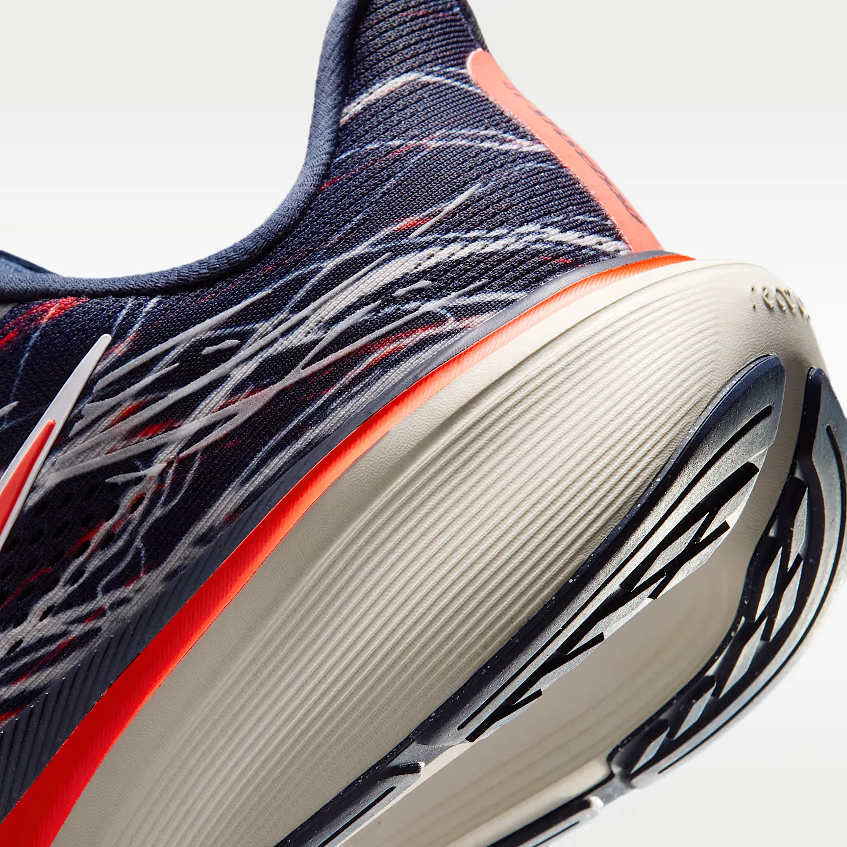 000000_Nike-Pegasus-42_Obsidian-Bright-Crimson_IV6292-451_img7