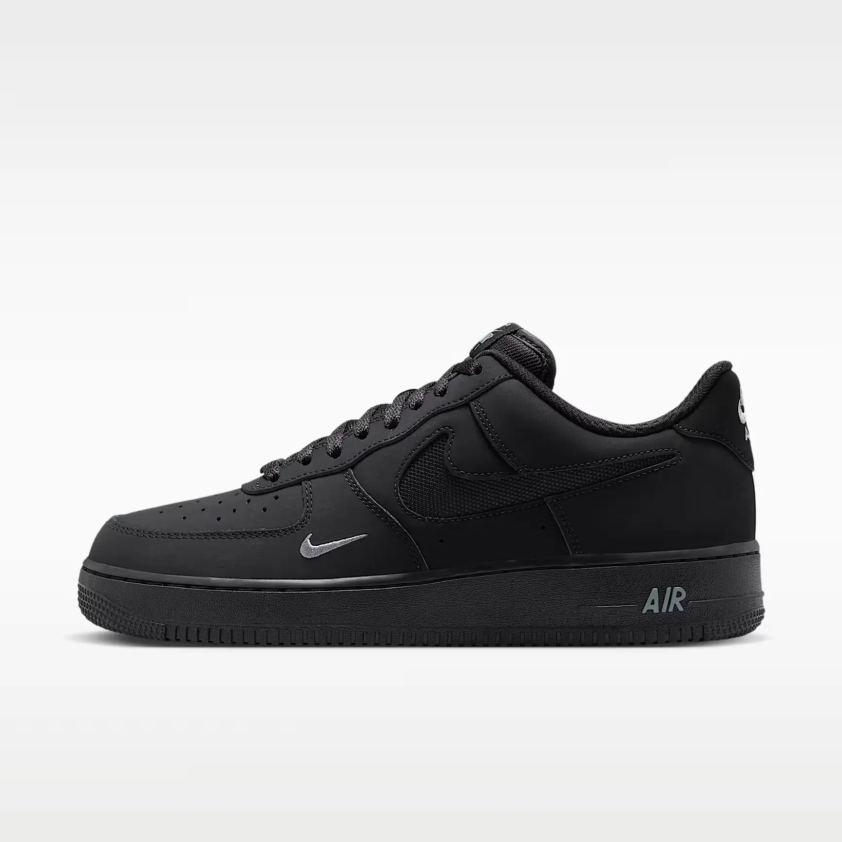 000000_Nike-Air-Force-1-'07-LV8_Black-Cool-Grey_IW3476-001_img0