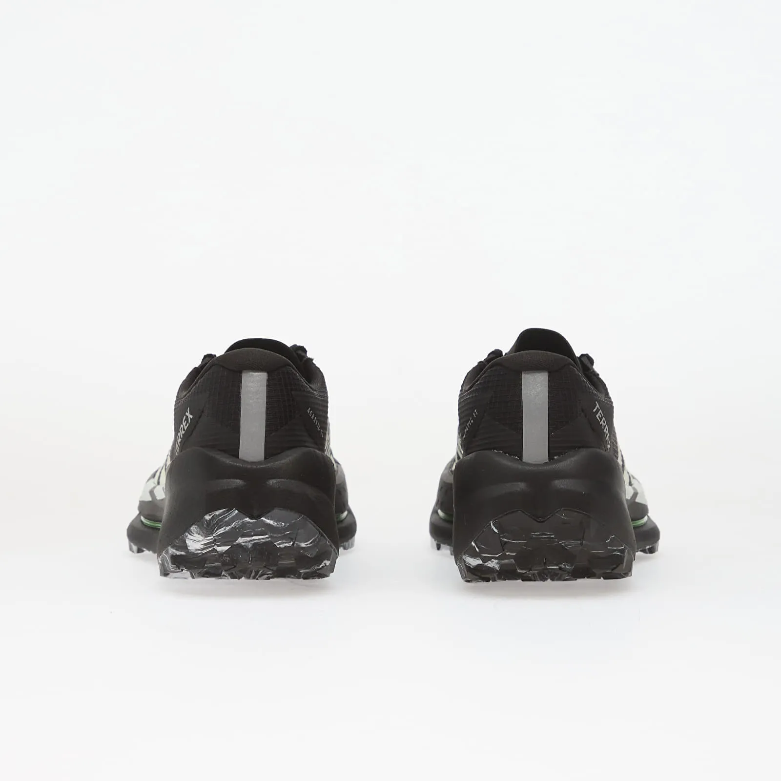 000000_FTSHP-x-adidas-Terrex-Stargazer-TT_Core-Black_KK2641_img2