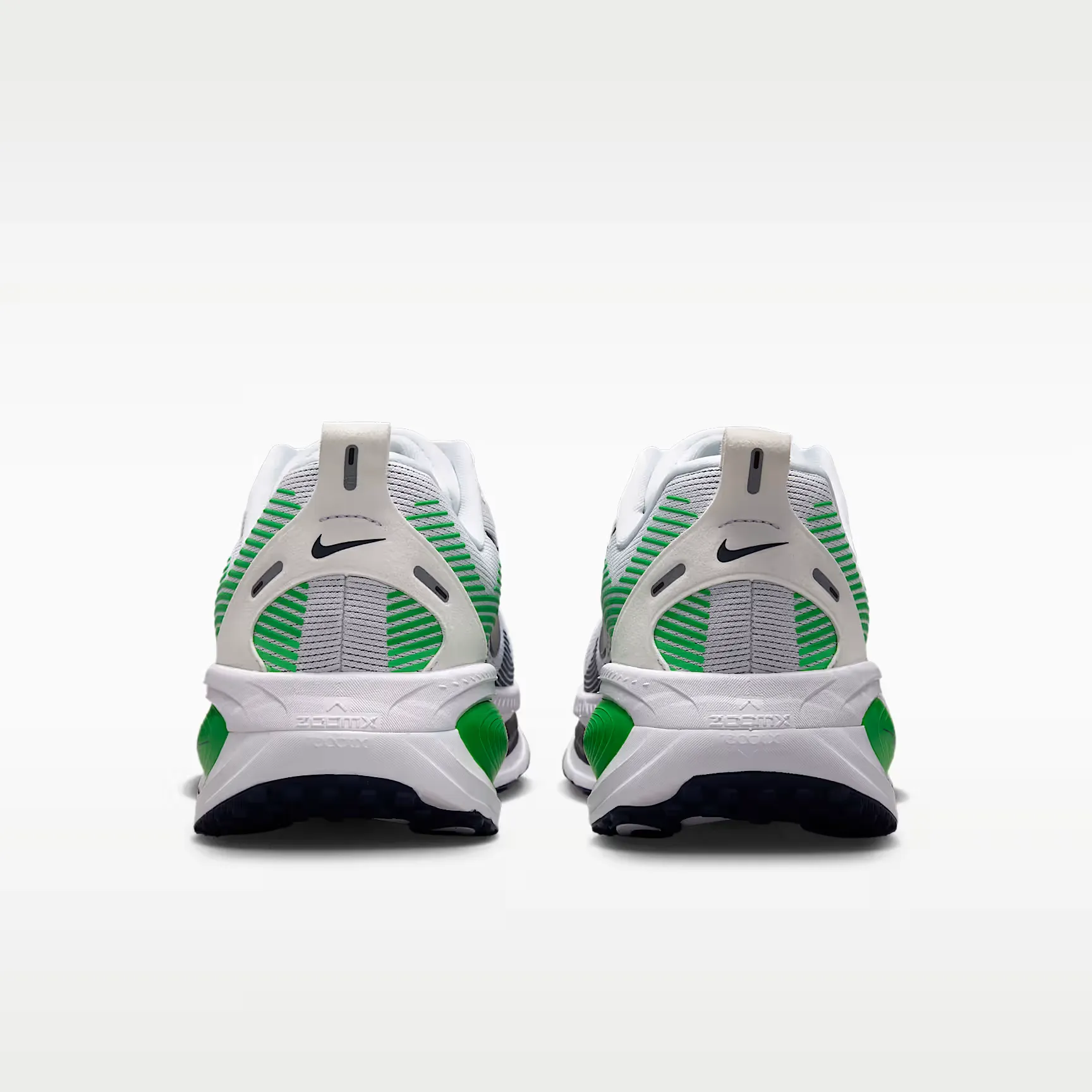 000000_Nike-Vomero-18_White-Green-Spark_HM6803-115_img5