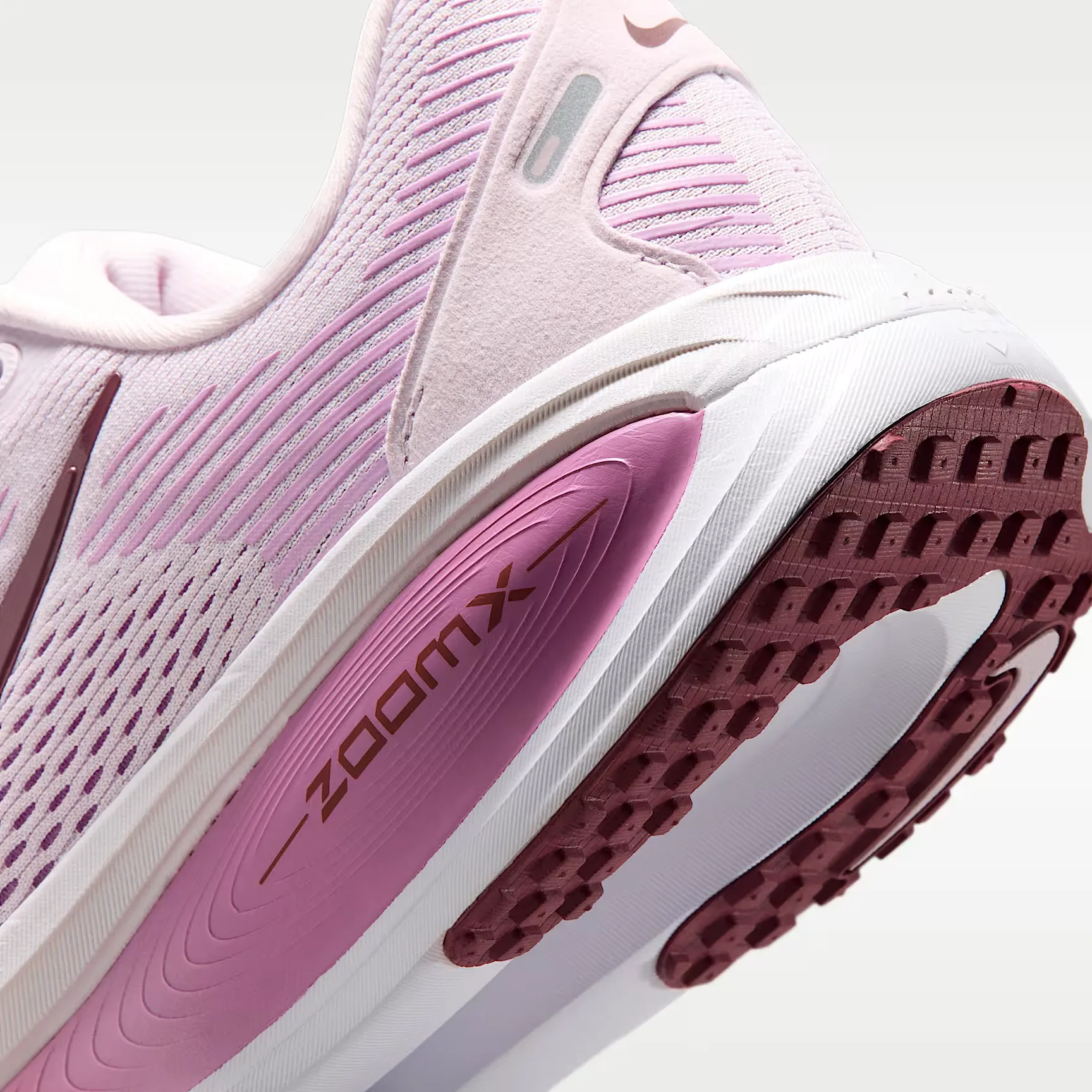000000_Nike-Vomero-18-WMNS_Bleached-Lilac_HM6804-500_img7