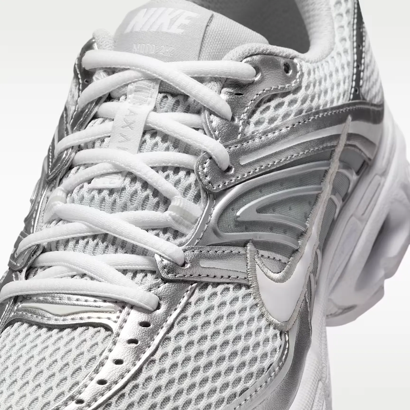000000_Nike-Air-Max-Moto-2K-WMNS_Grey-Fog-Metallic-Silver_HQ2056-011_img6