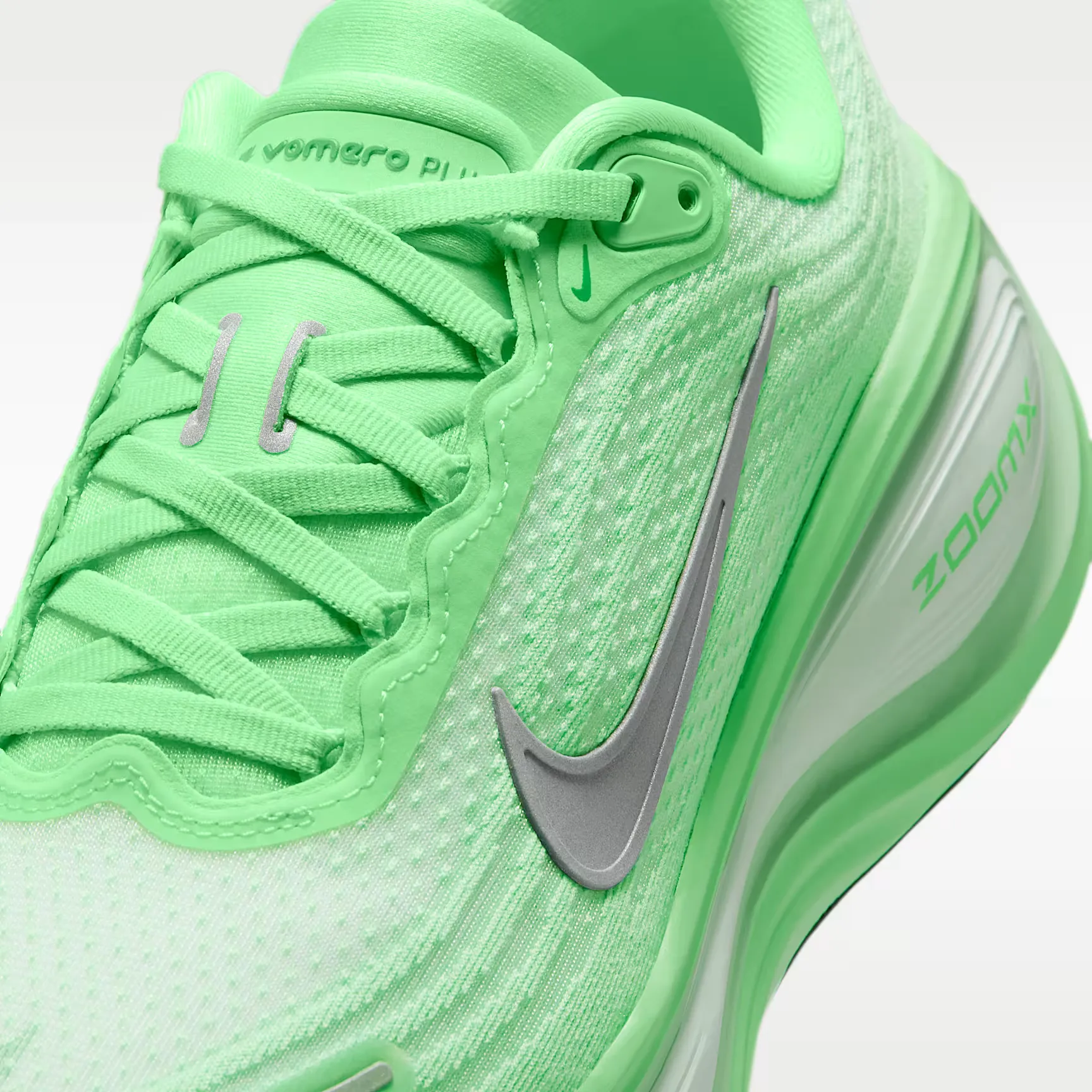 000000_Nike-Vomero-Plus-WMNS_White-Illusion-Green_HV8154-111_img6