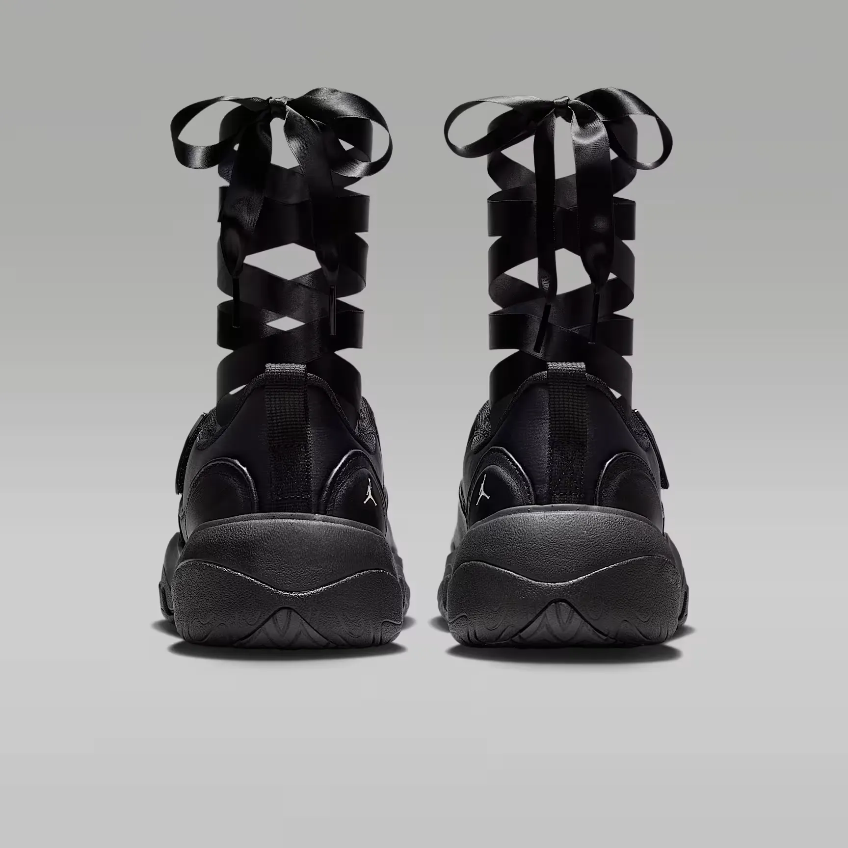 000000_Jordan-Pointe-WMNS_Black-Anthracite_IB8597-004_img5