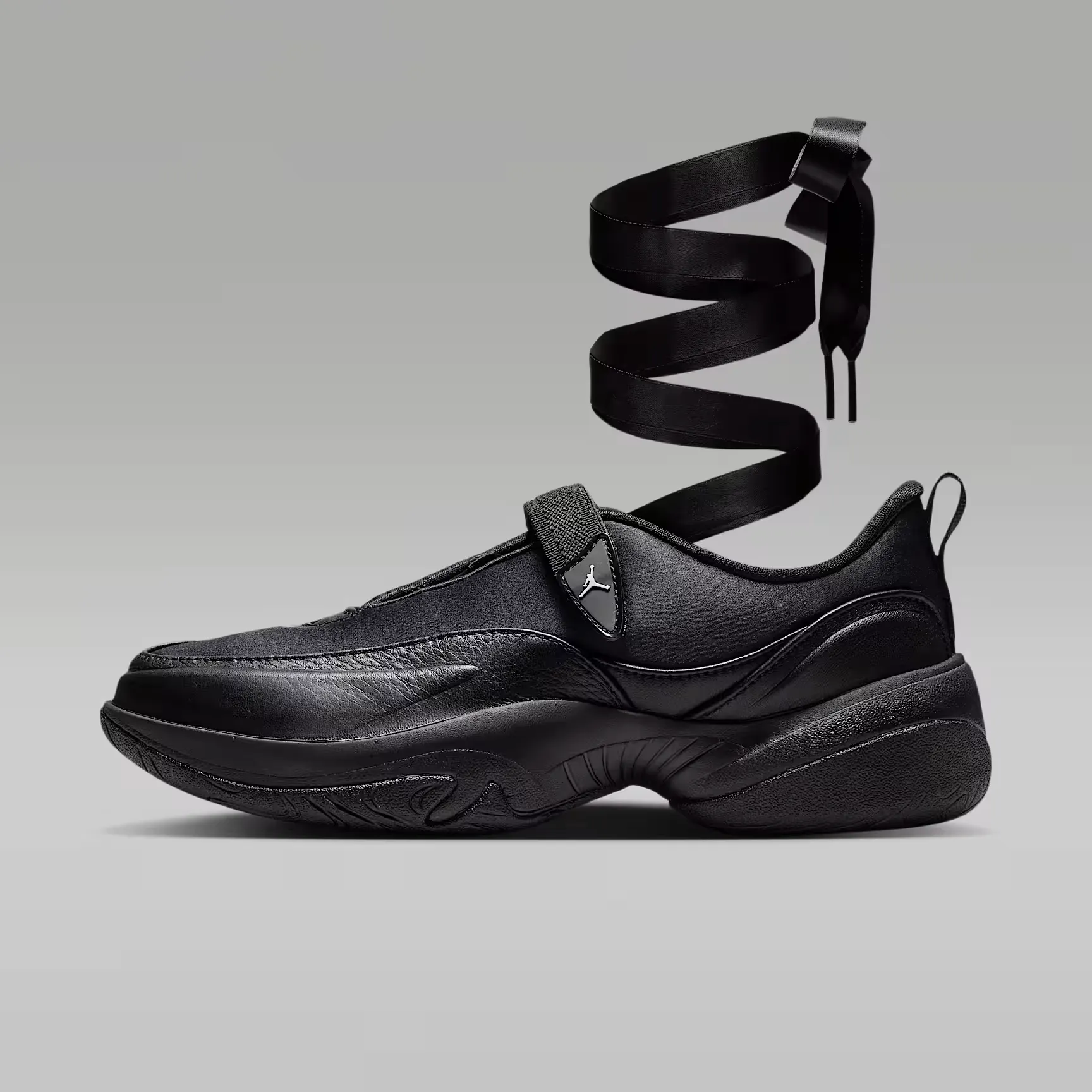 000000_Jordan-Pointe-WMNS_Black-Anthracite_IB8597-004_img0