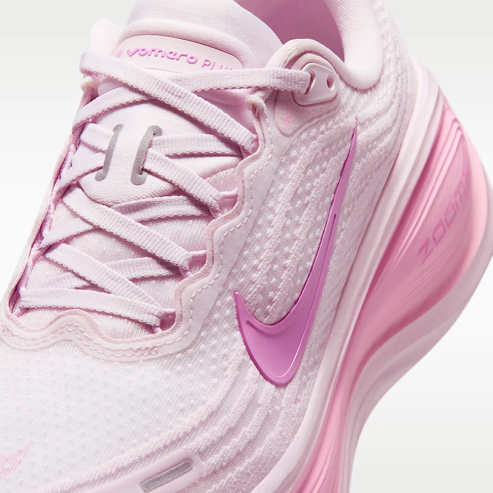 000000_Nike-Vomero-Plus-WMNS_Bleached-Lilac_HV8154-504_img6