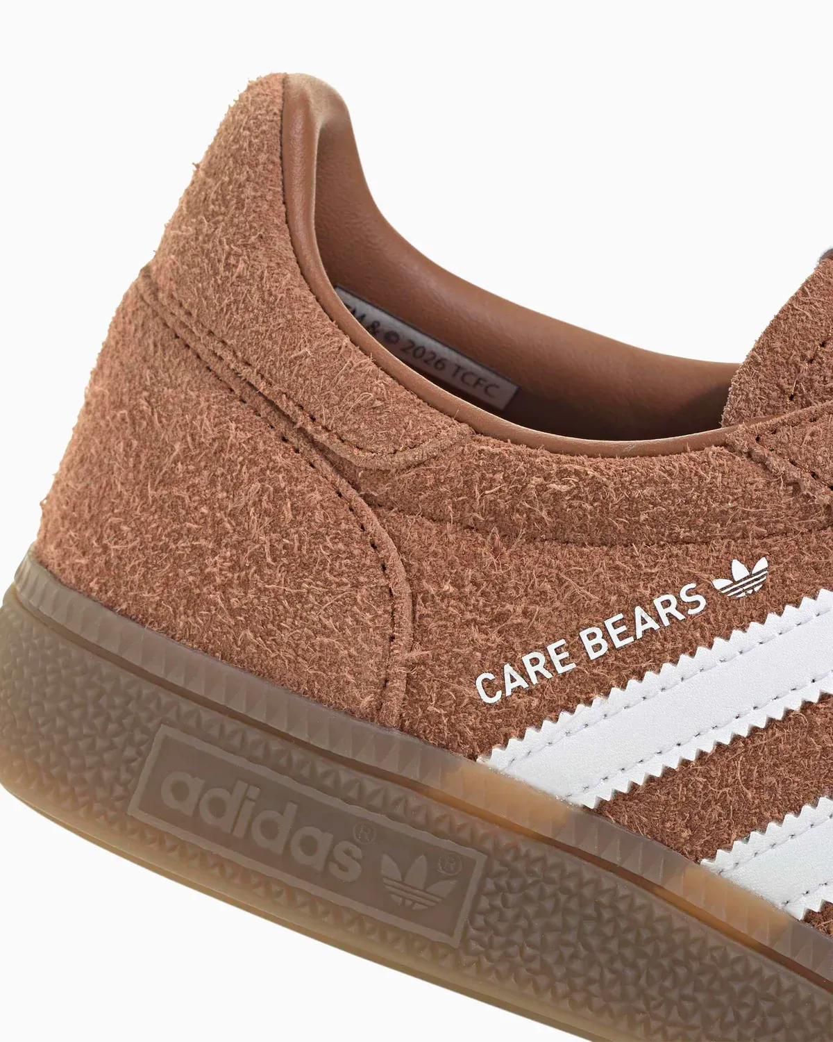 000000_adidas-Originals-x-Care-Bears-WMNS-Handball-Spezial_Brown-White_KK4932_img1