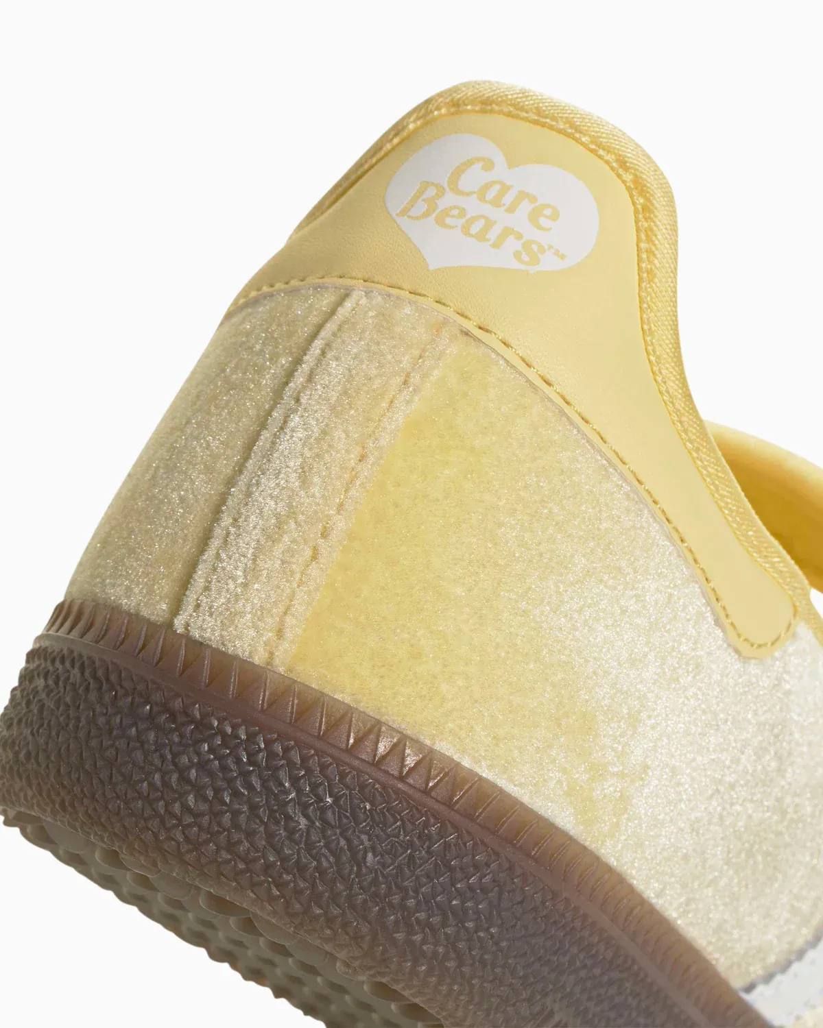 000000_adidas-Originals-x-Care-Bears-WMNS-Samba-Jane_Almost-Yellow-Cloud-White-Gum_KK2600_img1