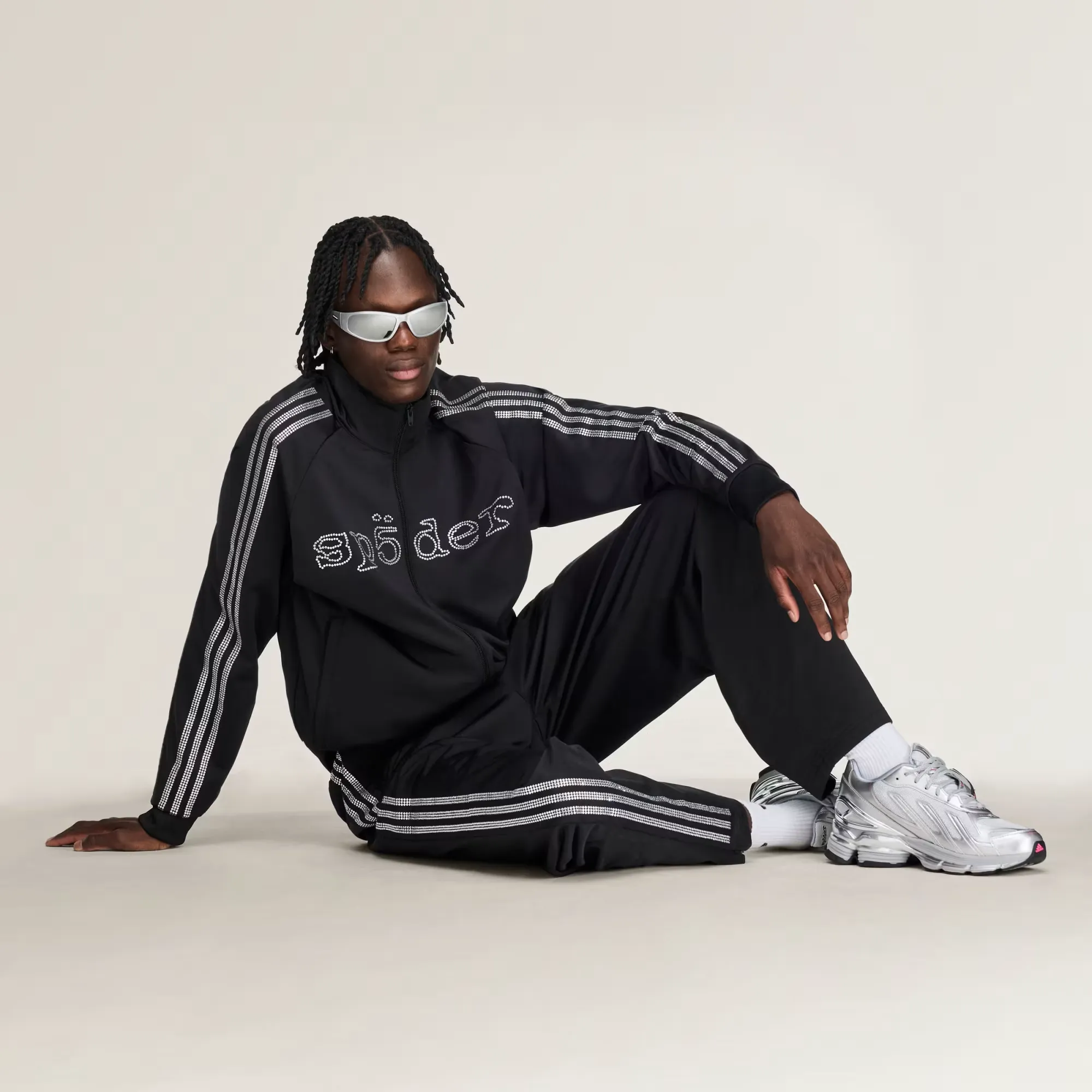 000000_adidas-x-Sp5der-Track-Jacket_Black_KQ8320_img3