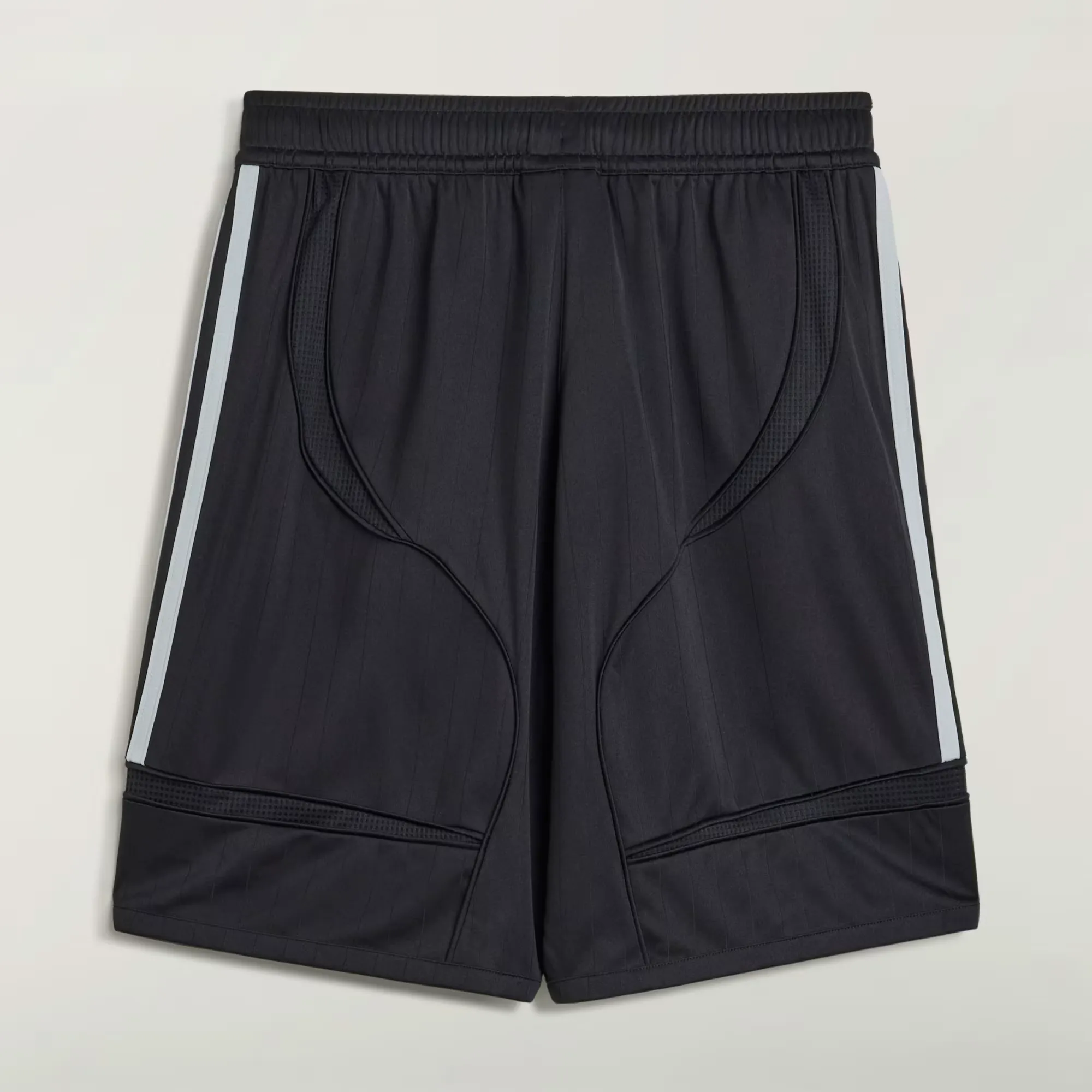 000000_SP5DER-x-adidas-Short_Black_KQ5859_img5