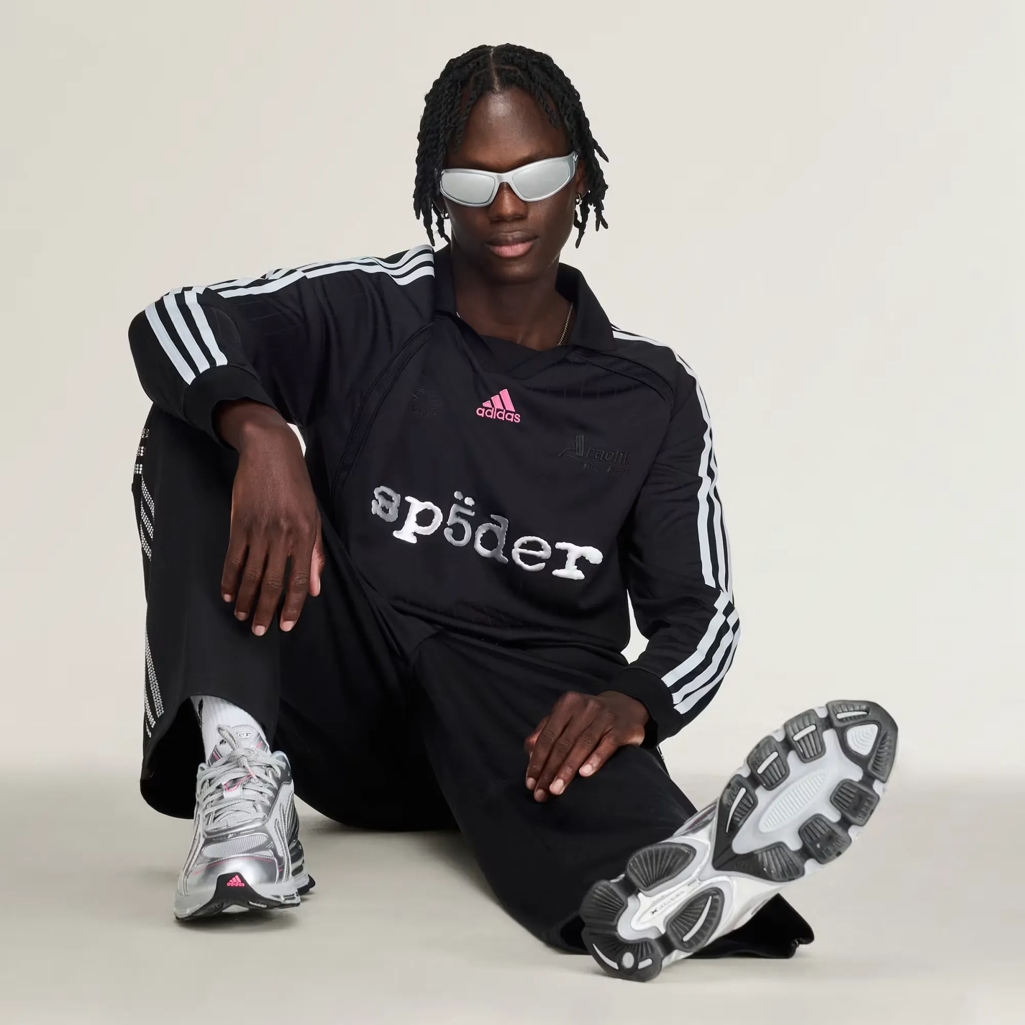 000000_Sp5der-x-adidas-Soccer-Jersey_Black_KQ5853_img3