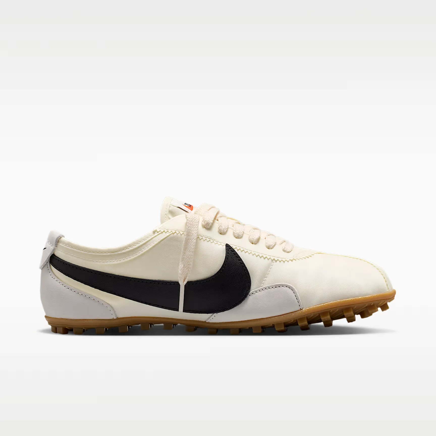 000000_Nike-Moon-Shoe-OG-WMNS_Sail-Gum_IW0955-101_img2