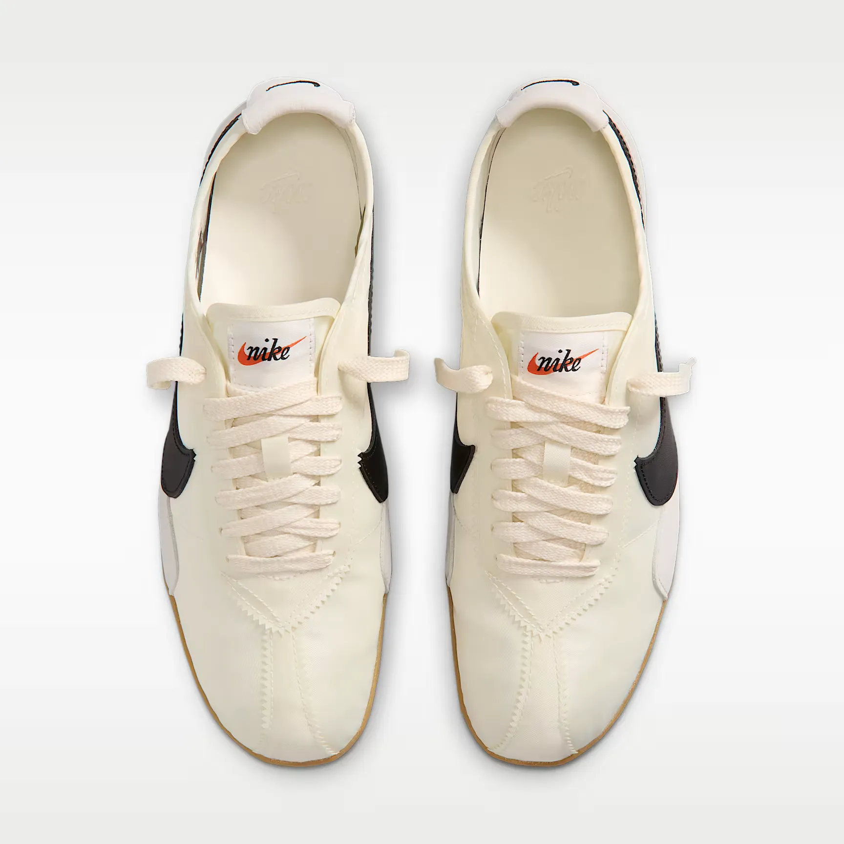 000000_Nike-Moon-Shoe-OG-WMNS_Sail-Gum_IW0955-101_img3