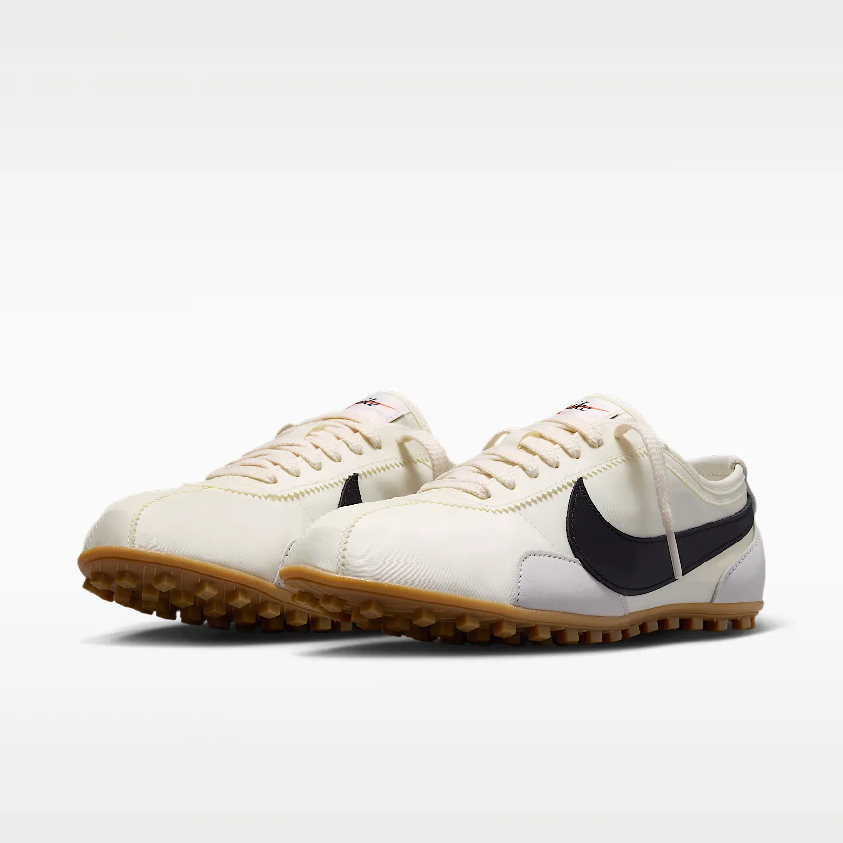 000000_Nike-Moon-Shoe-OG-WMNS_Sail-Gum_IW0955-101_img4