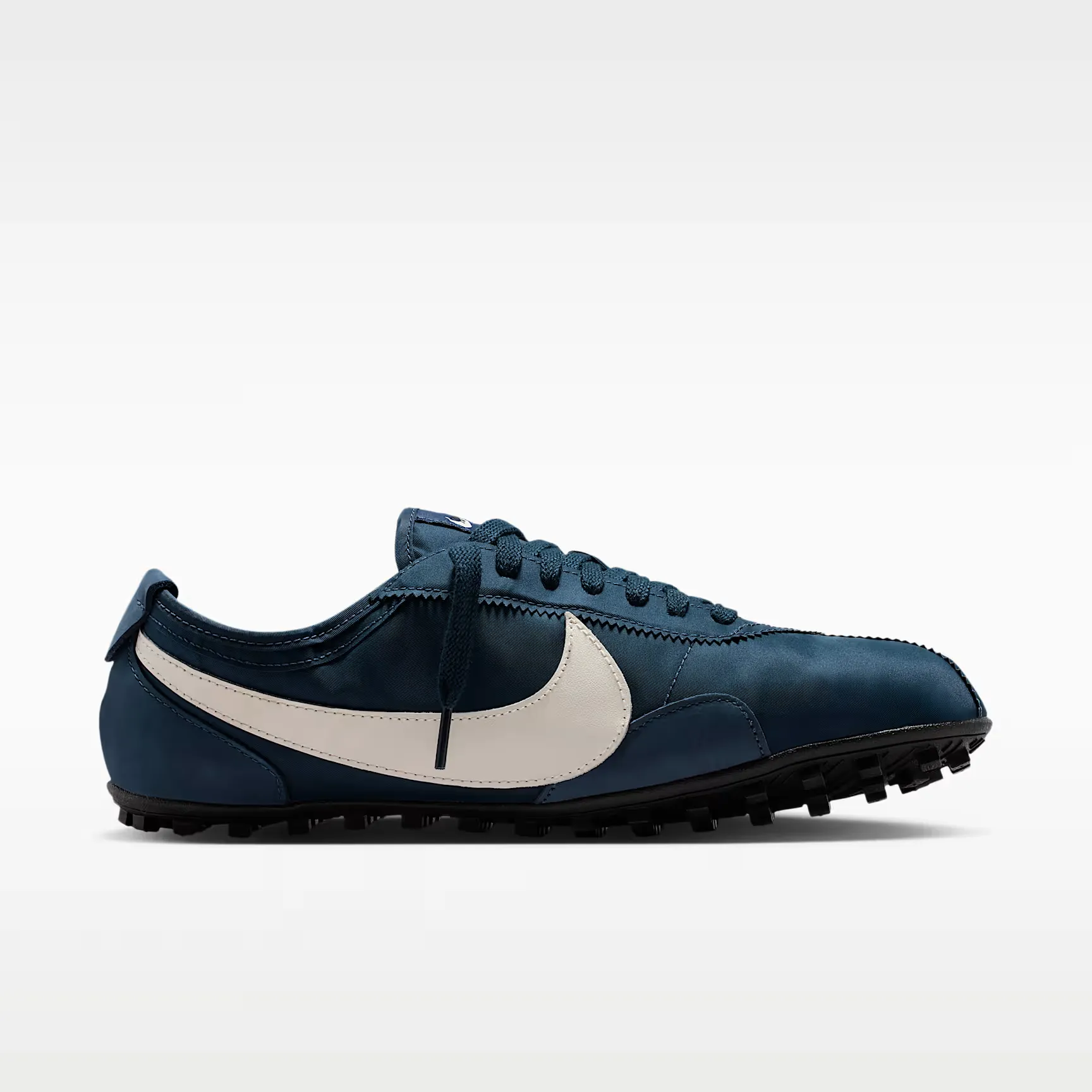 000000_Nike-Moon-Shoe-OG_Midnight-Navy-Noir-Sail_IX3952-400_img2