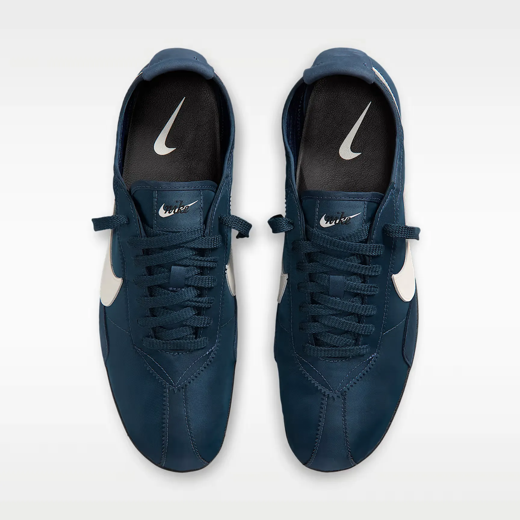 000000_Nike-Moon-Shoe-OG_Midnight-Navy-Noir-Sail_IX3952-400_img3