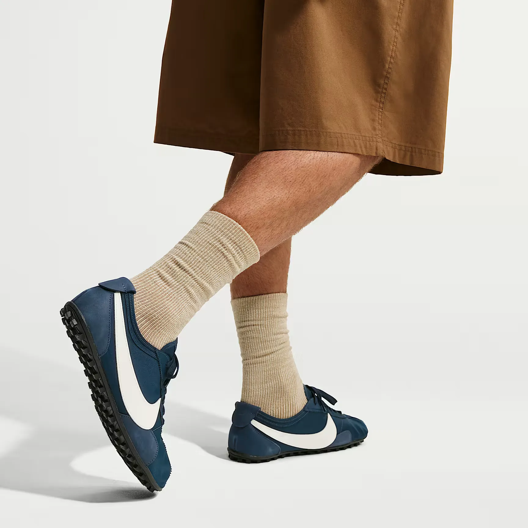 000000_Nike-Moon-Shoe-OG_Midnight-Navy-Noir-Sail_IX3952-400_img8